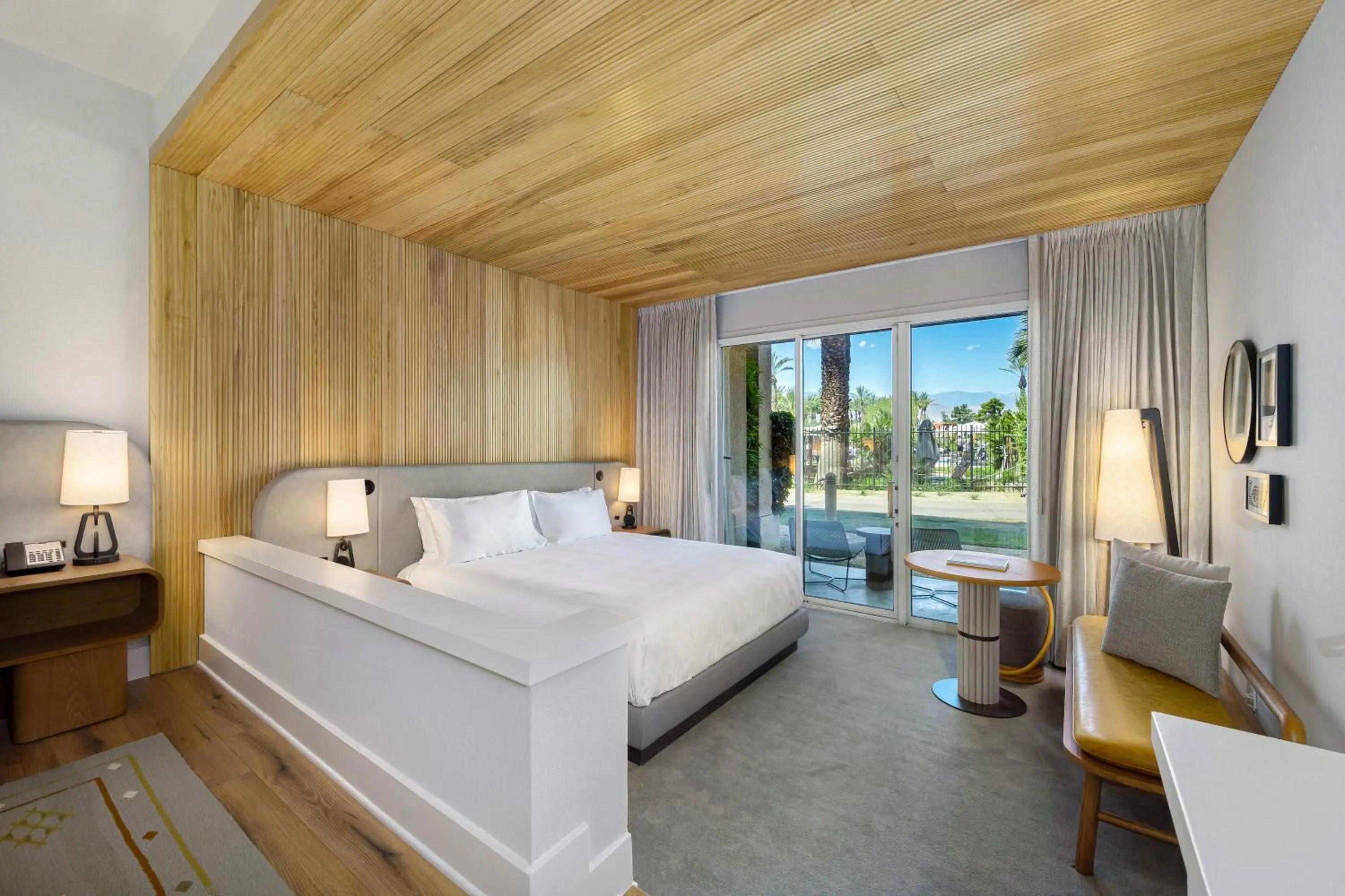 Bed in Grand Hyatt Indian Wells Resort & Villas