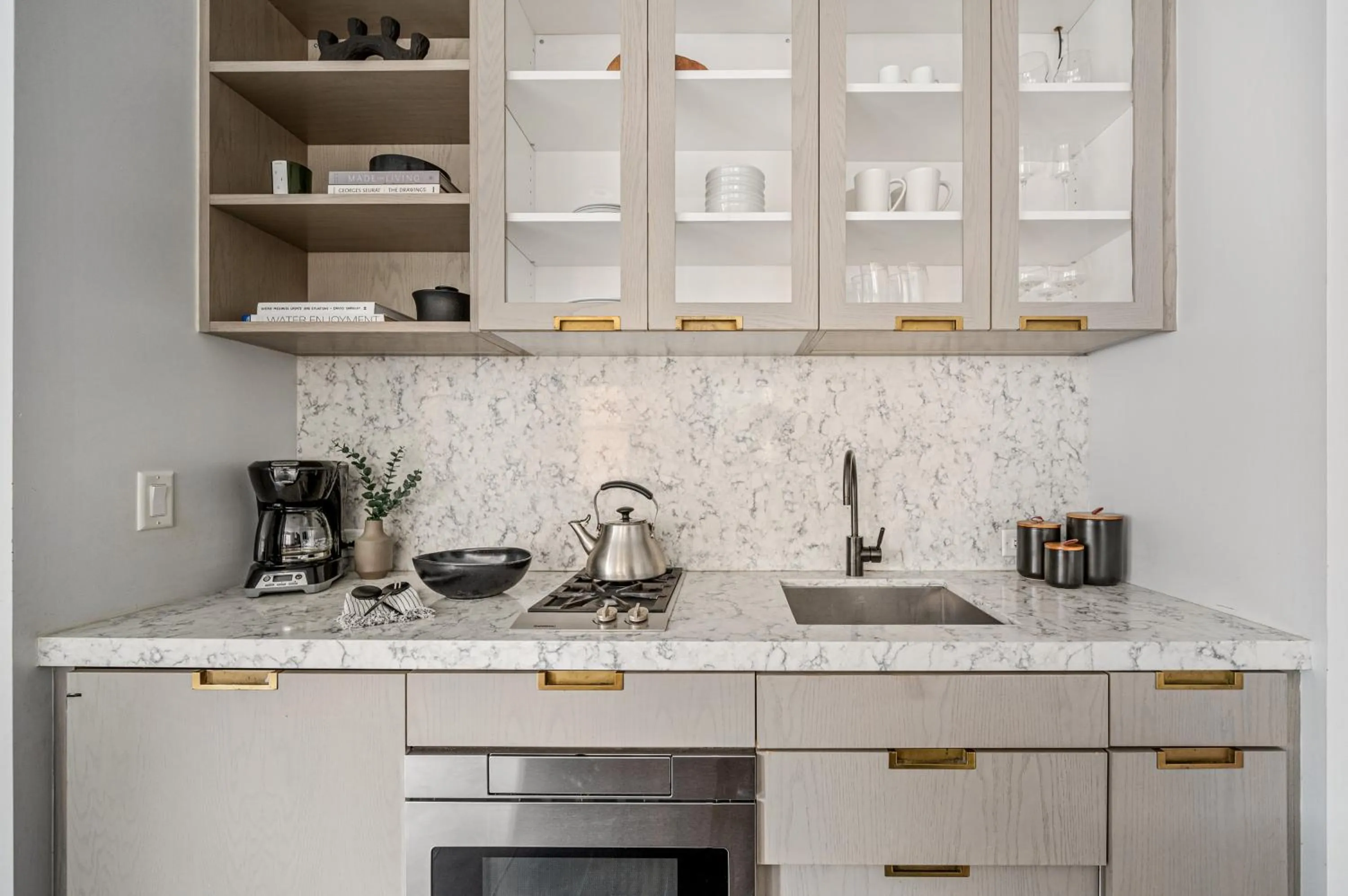 Coffee/tea facilities in 17John