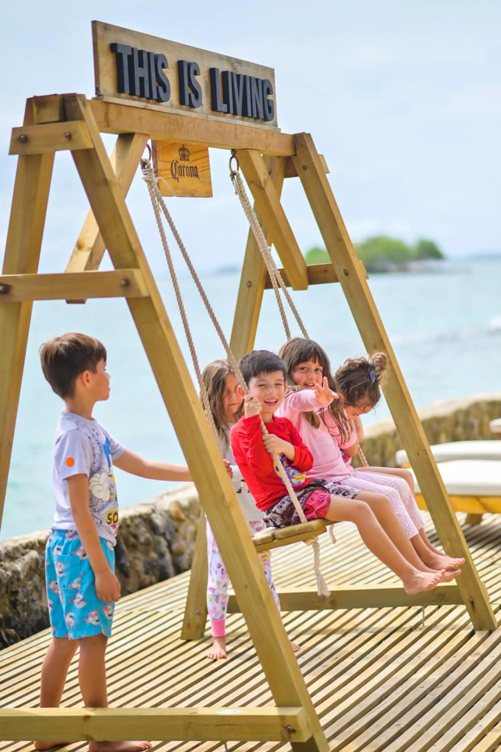 children in Hotel Isla Del Pirata