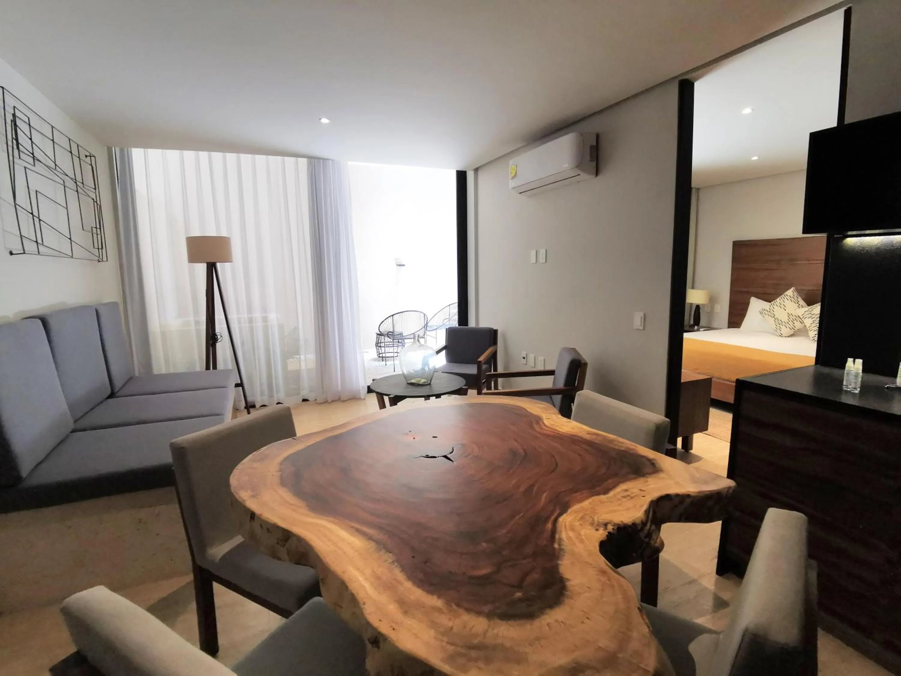 Luxury One Bedroom with Private Plunge Pool in Terrace in Kaab South Beach by The Spot Rentals