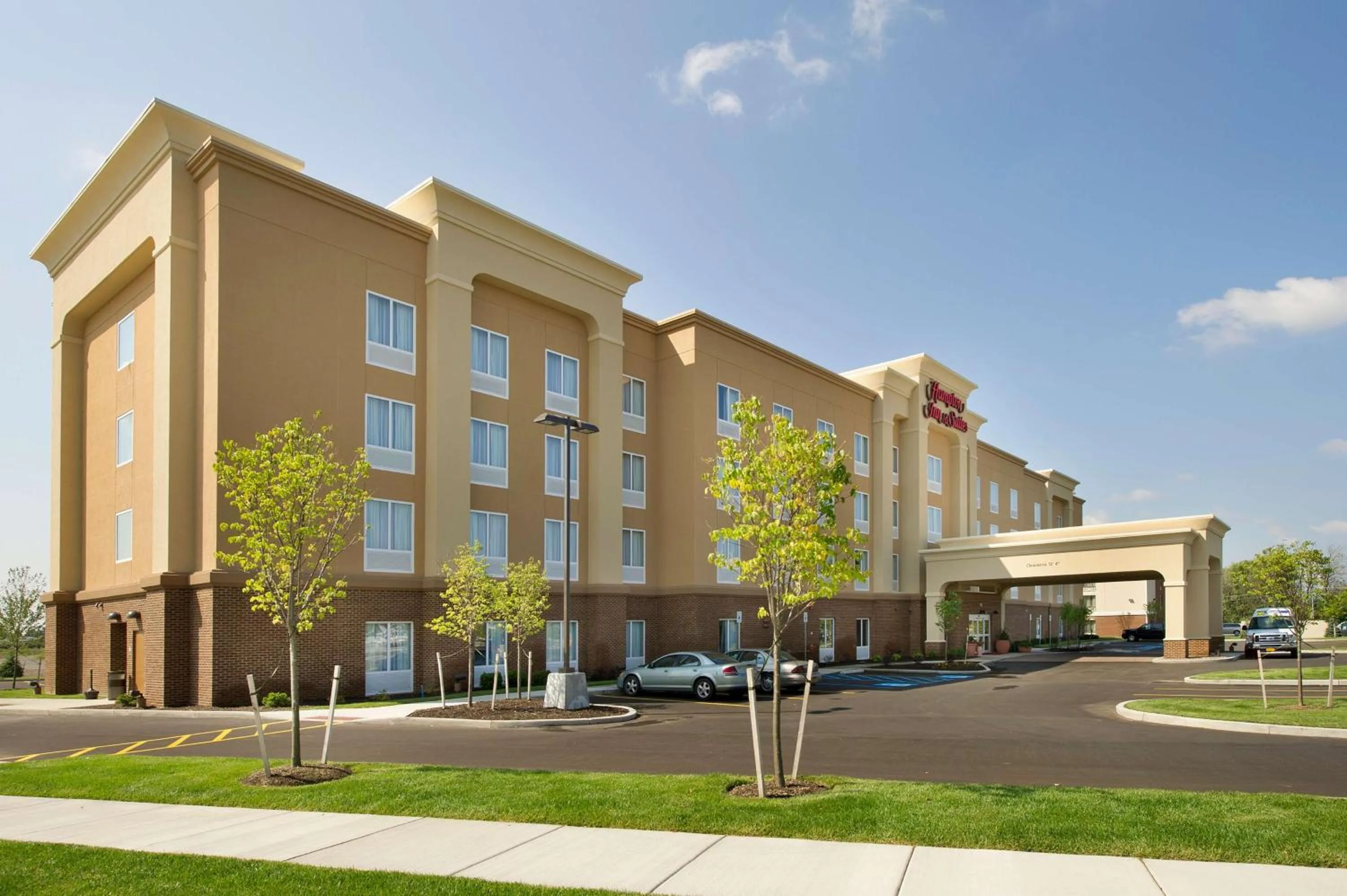 Property building in Hampton Inn & Suites - Buffalo Airport