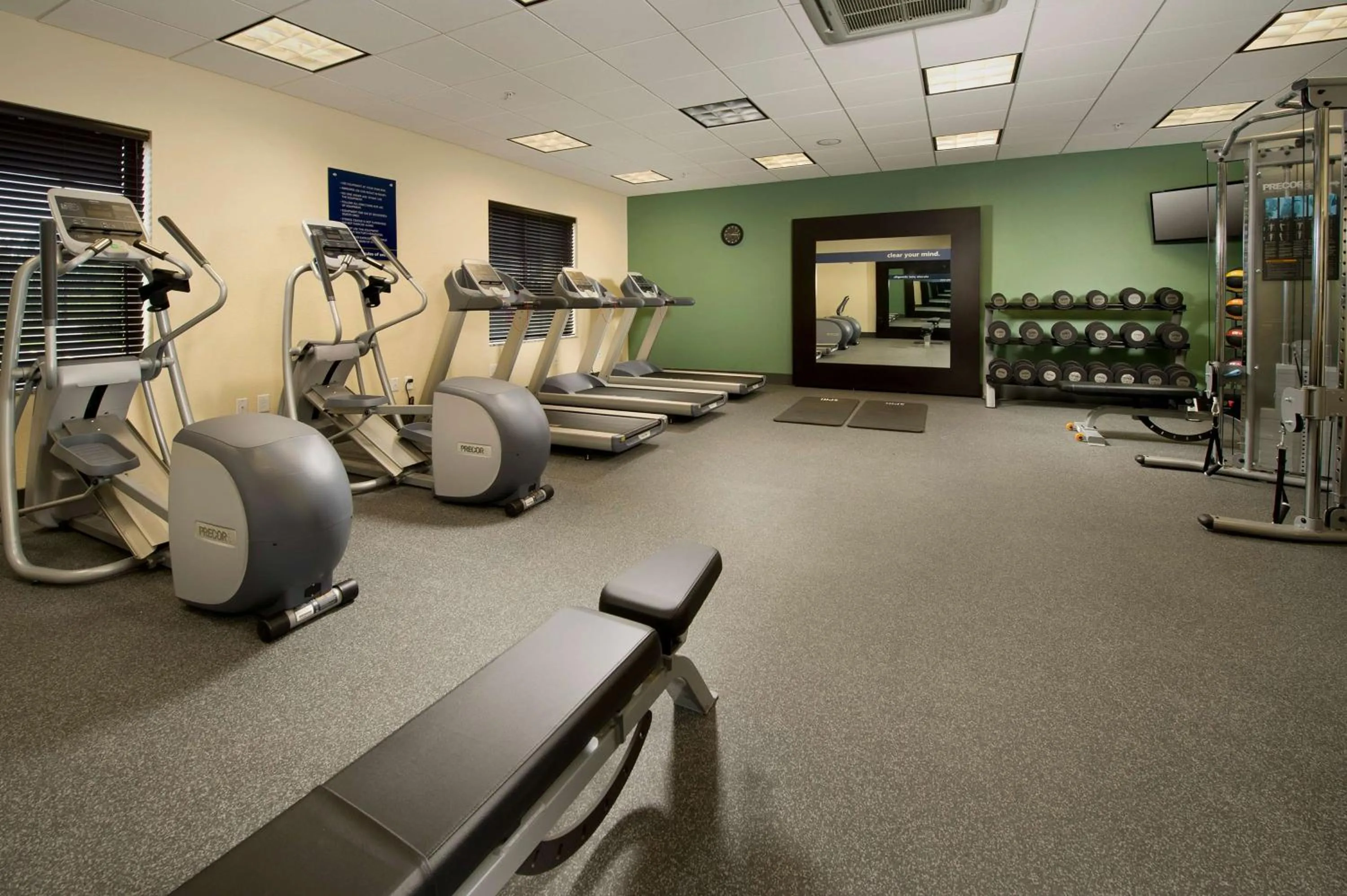 Fitness centre/facilities in Hampton Inn & Suites - Buffalo Airport