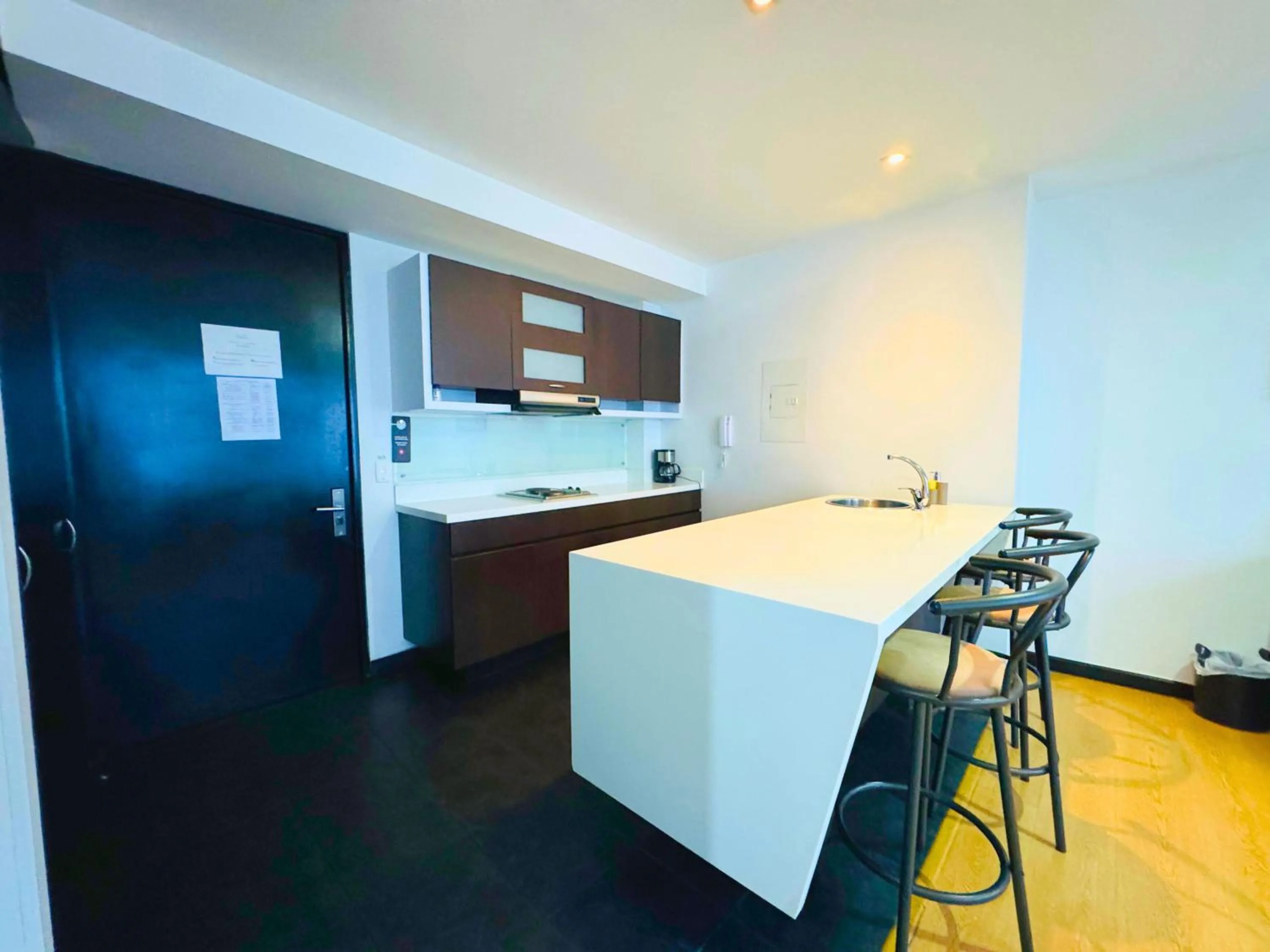 Dining area in Aparta Suite Continental Bogotá
