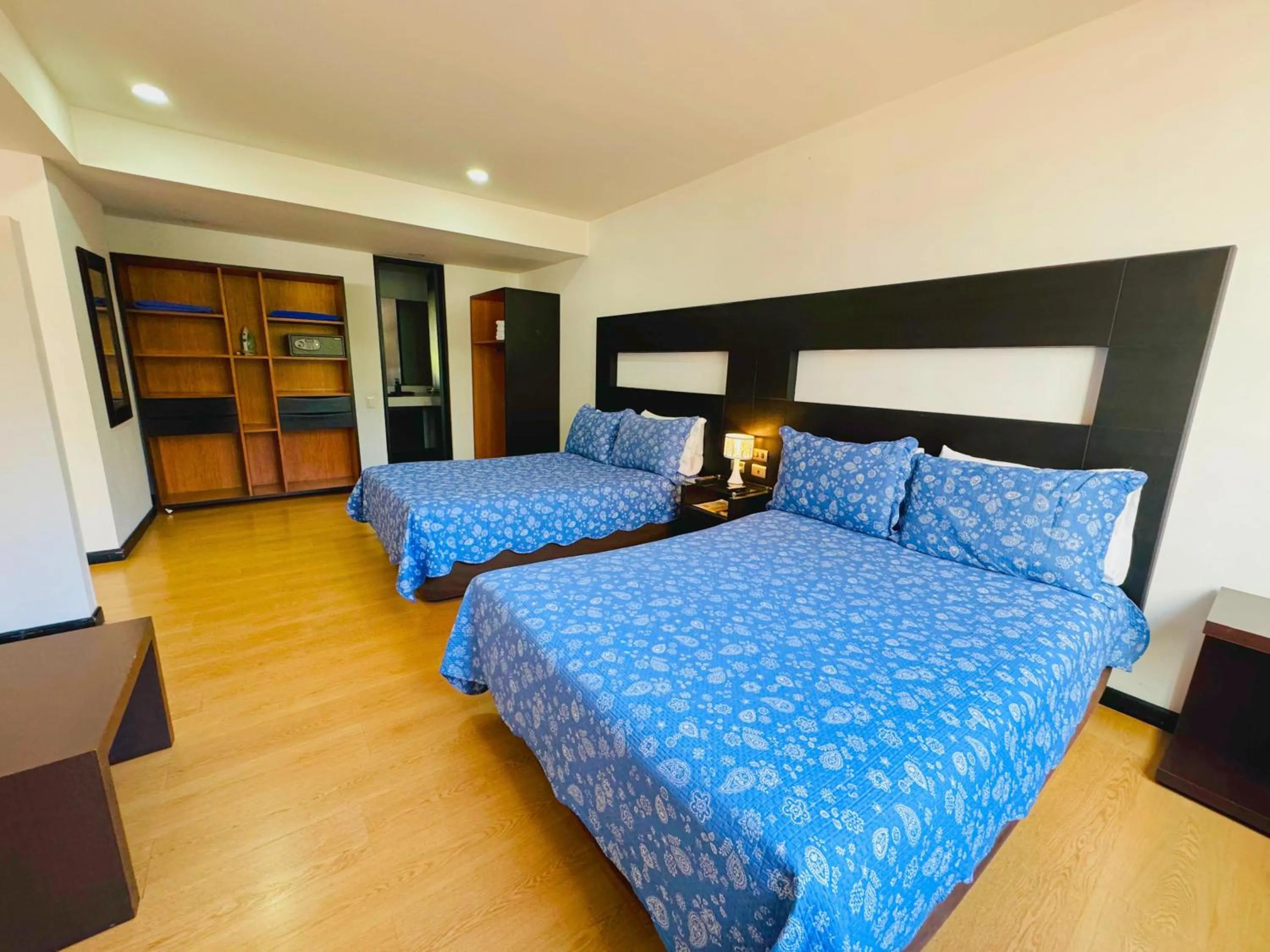 Bed in Aparta Suite Continental Bogotá