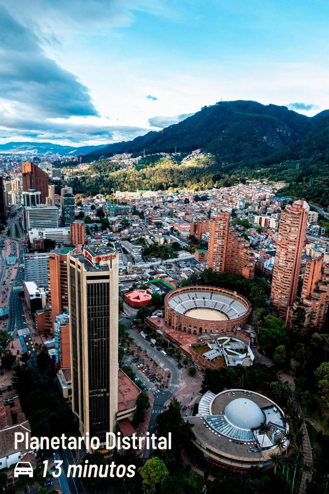 Bird's eye view in Aparta Suite Continental Bogotá