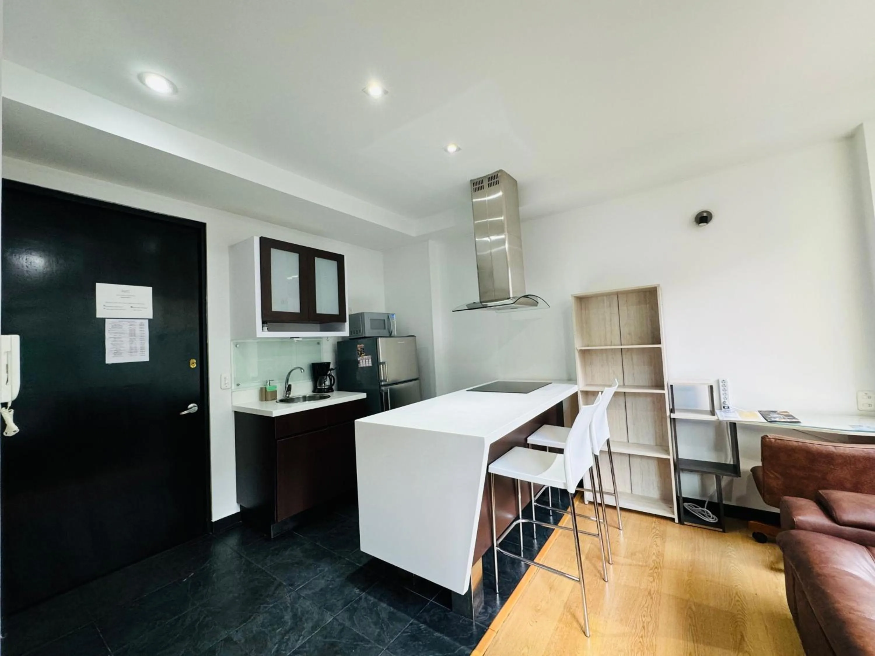 stove in Aparta Suite Continental Bogotá