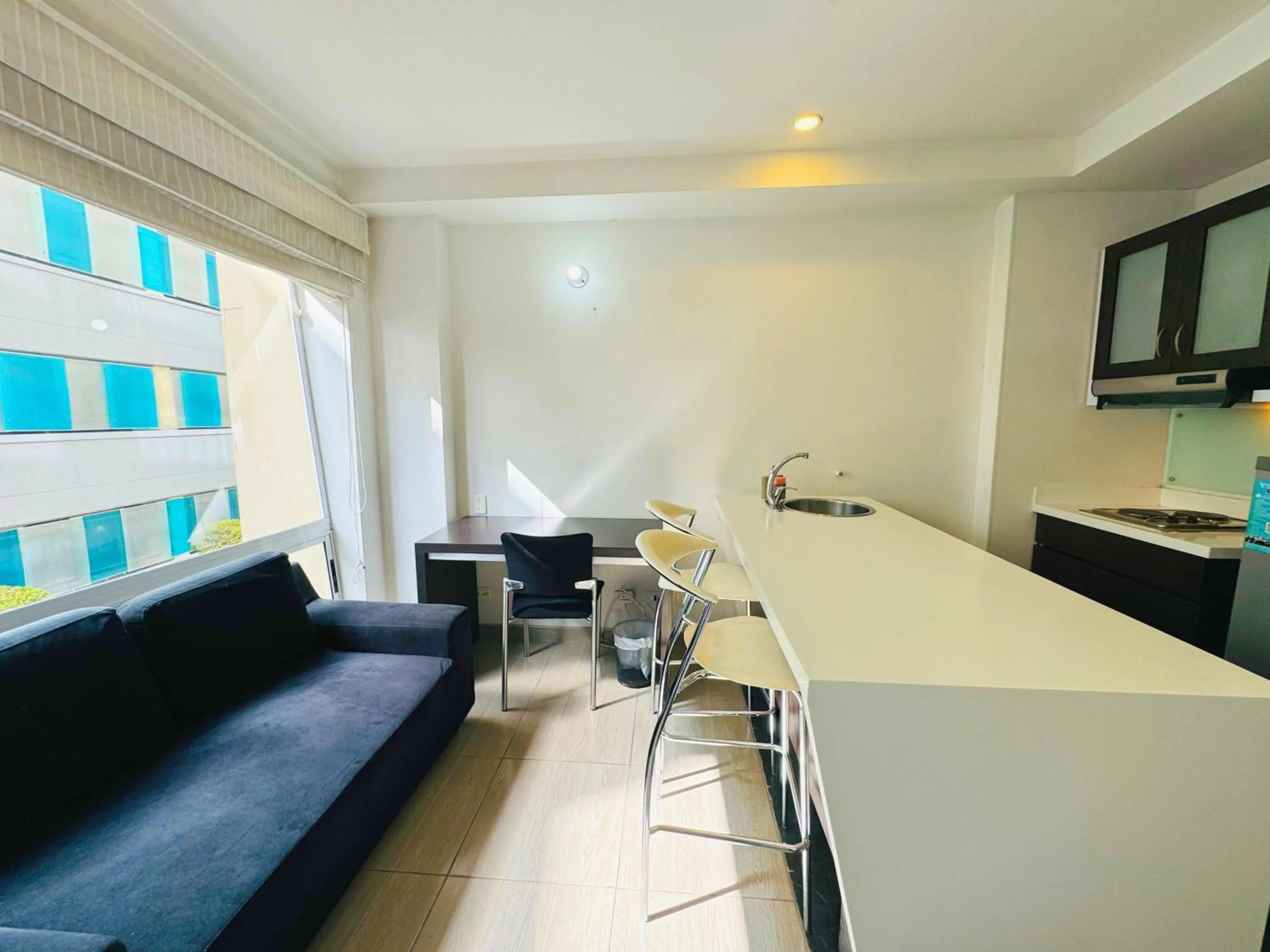 Kitchen or kitchenette in Aparta Suite Continental Bogotá