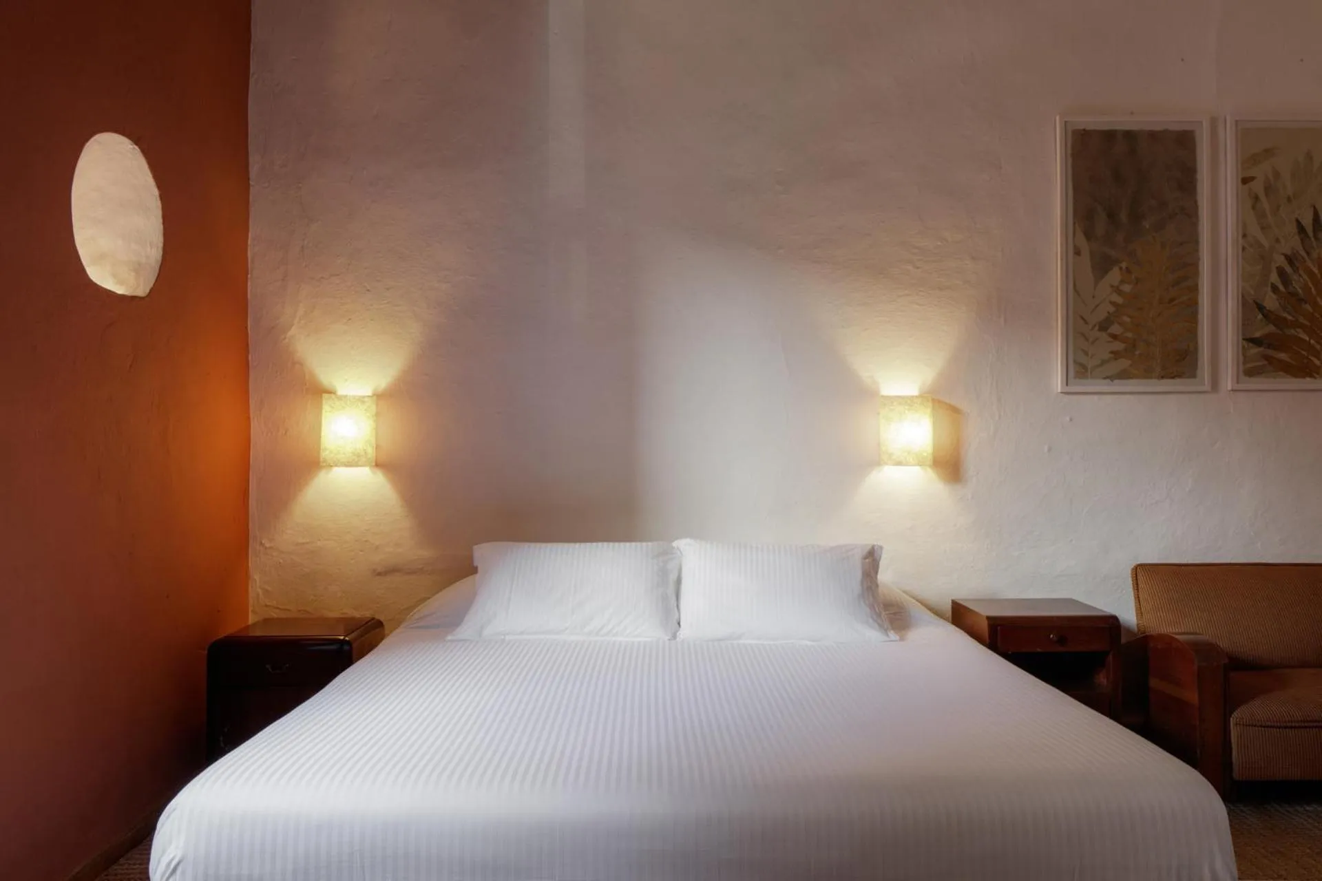 Photo of the whole room, Bed in Posada del Campanario