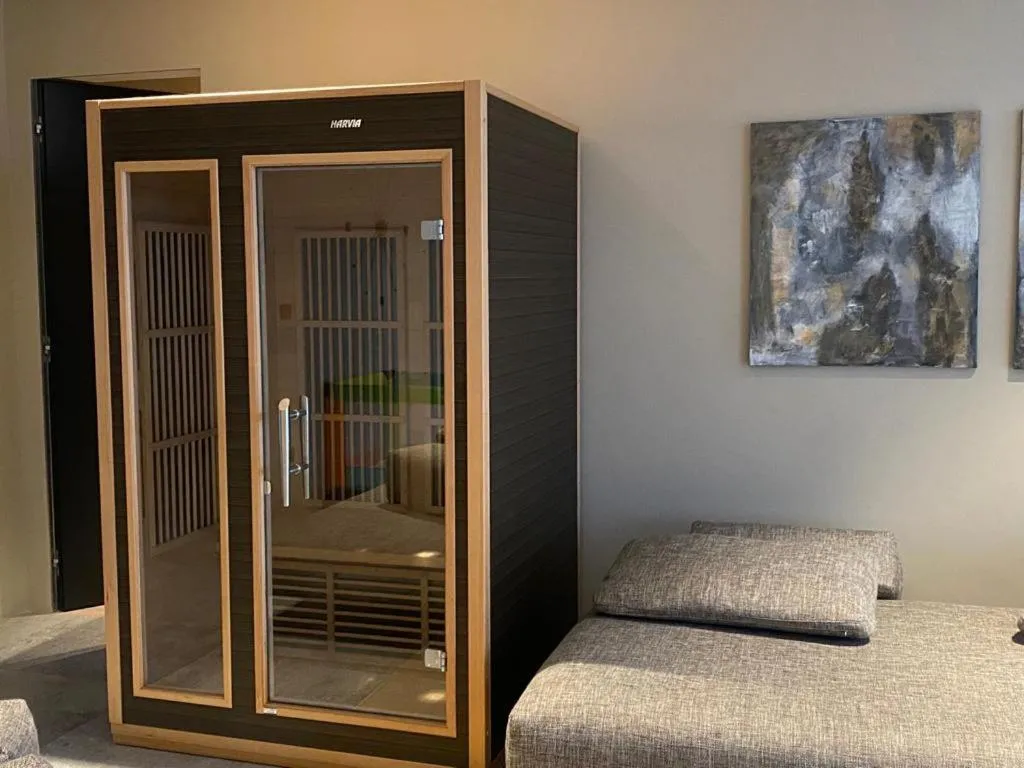 Sauna, Bed in Luxury Villa Aruna