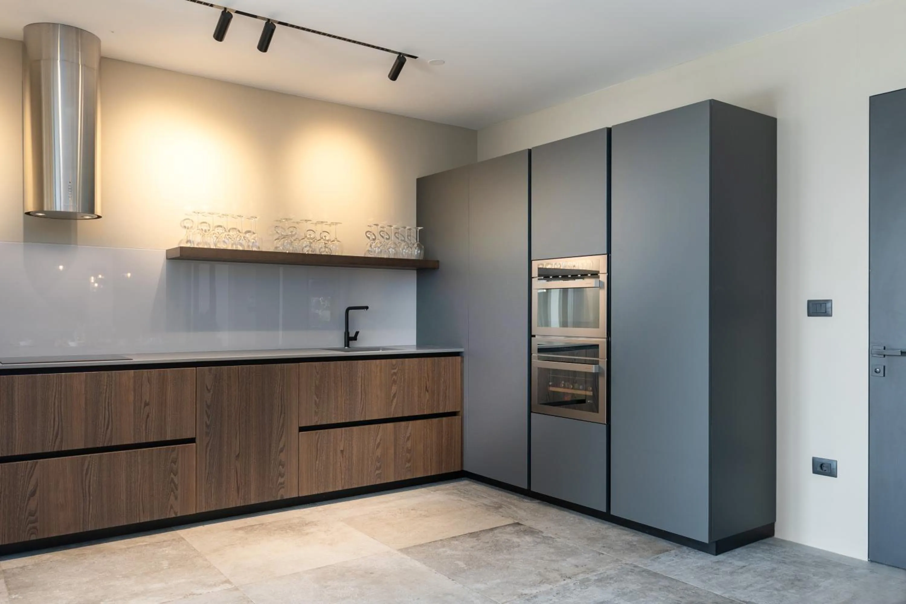 Kitchen or kitchenette in Luxury Villa Aruna
