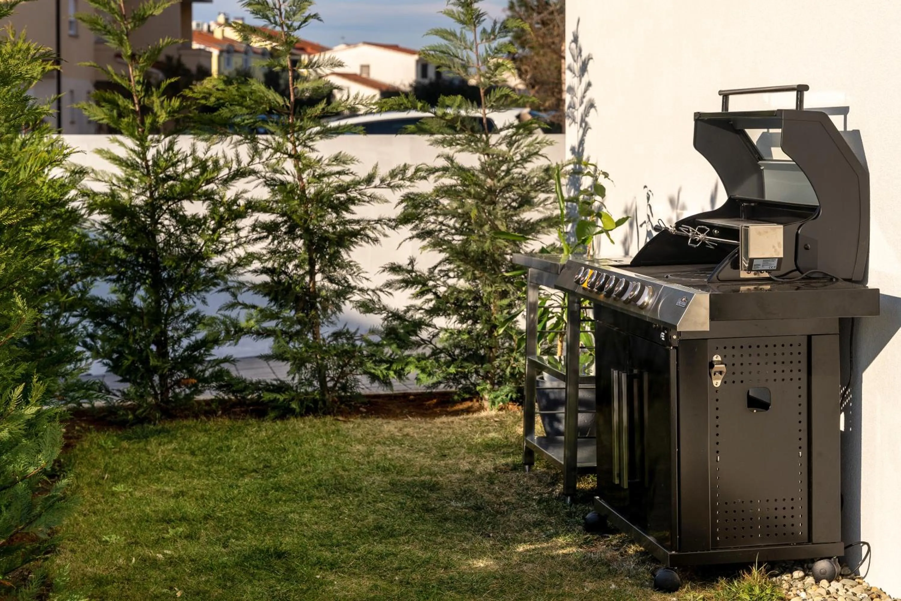 BBQ facilities in Luxury Villa Aruna