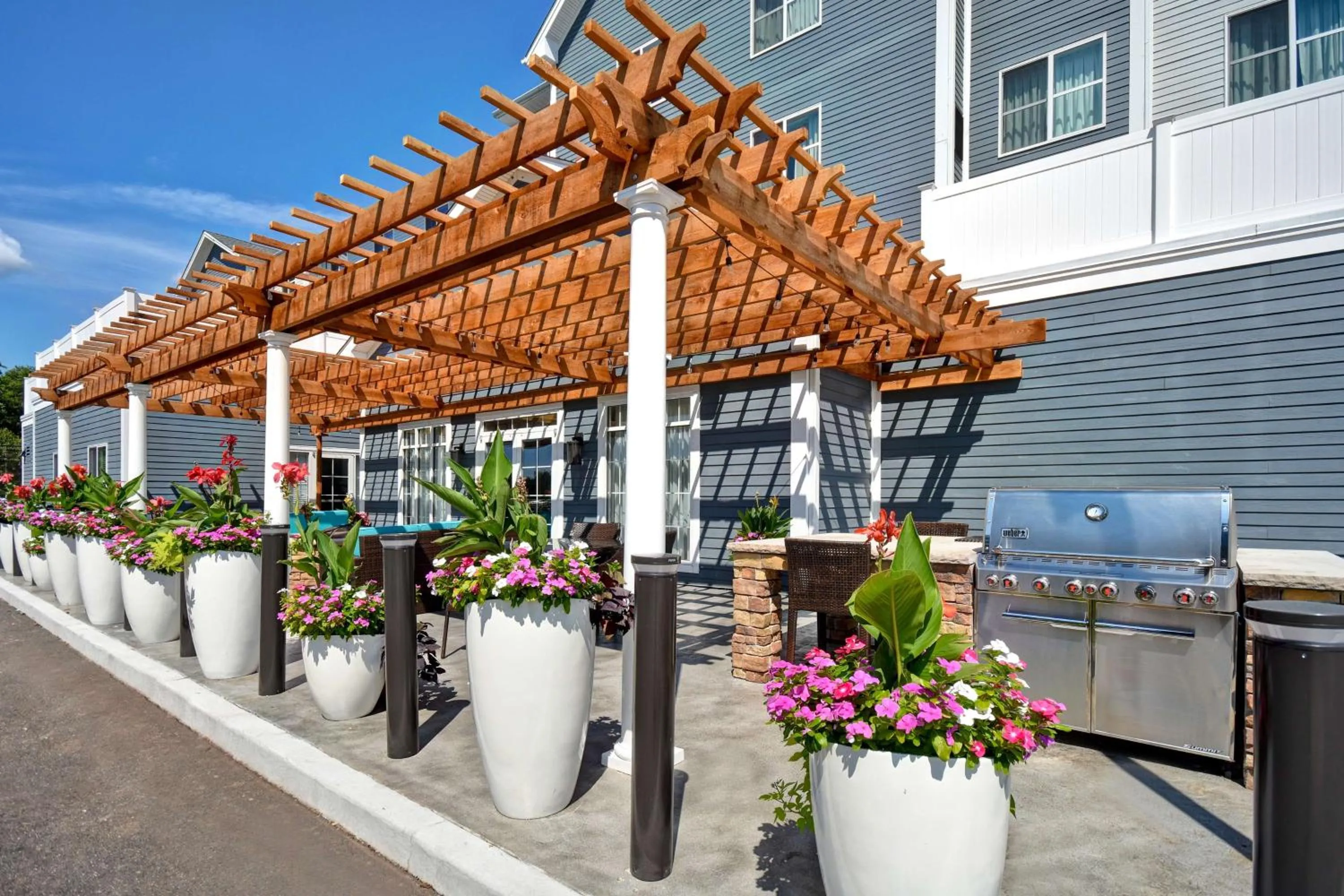 Property building in Homewood Suites by Hilton Hartford / Southington CT