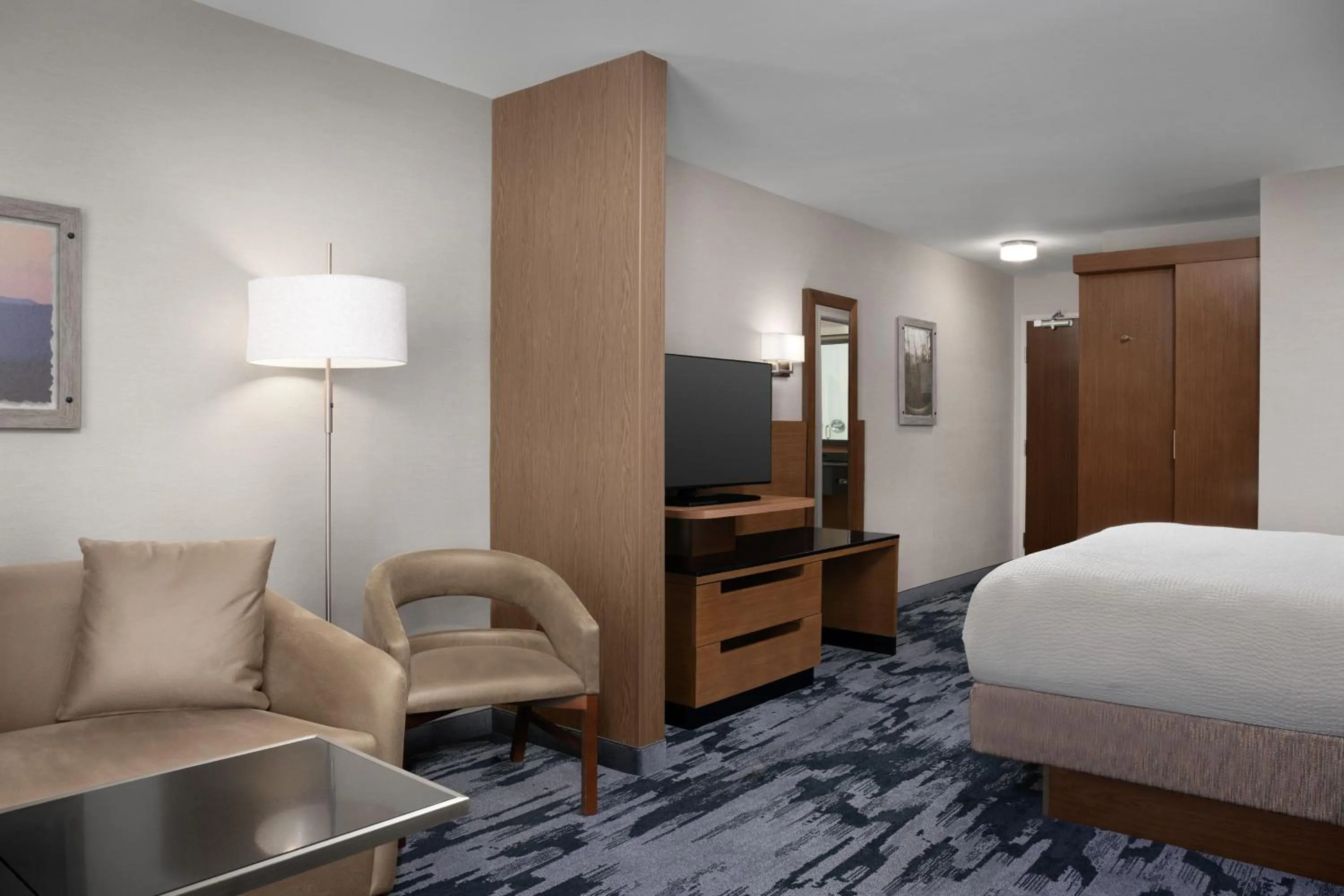 Photo of the whole room, Bed in Fairfield Inn & Suites By Marriott Sioux Falls Airport