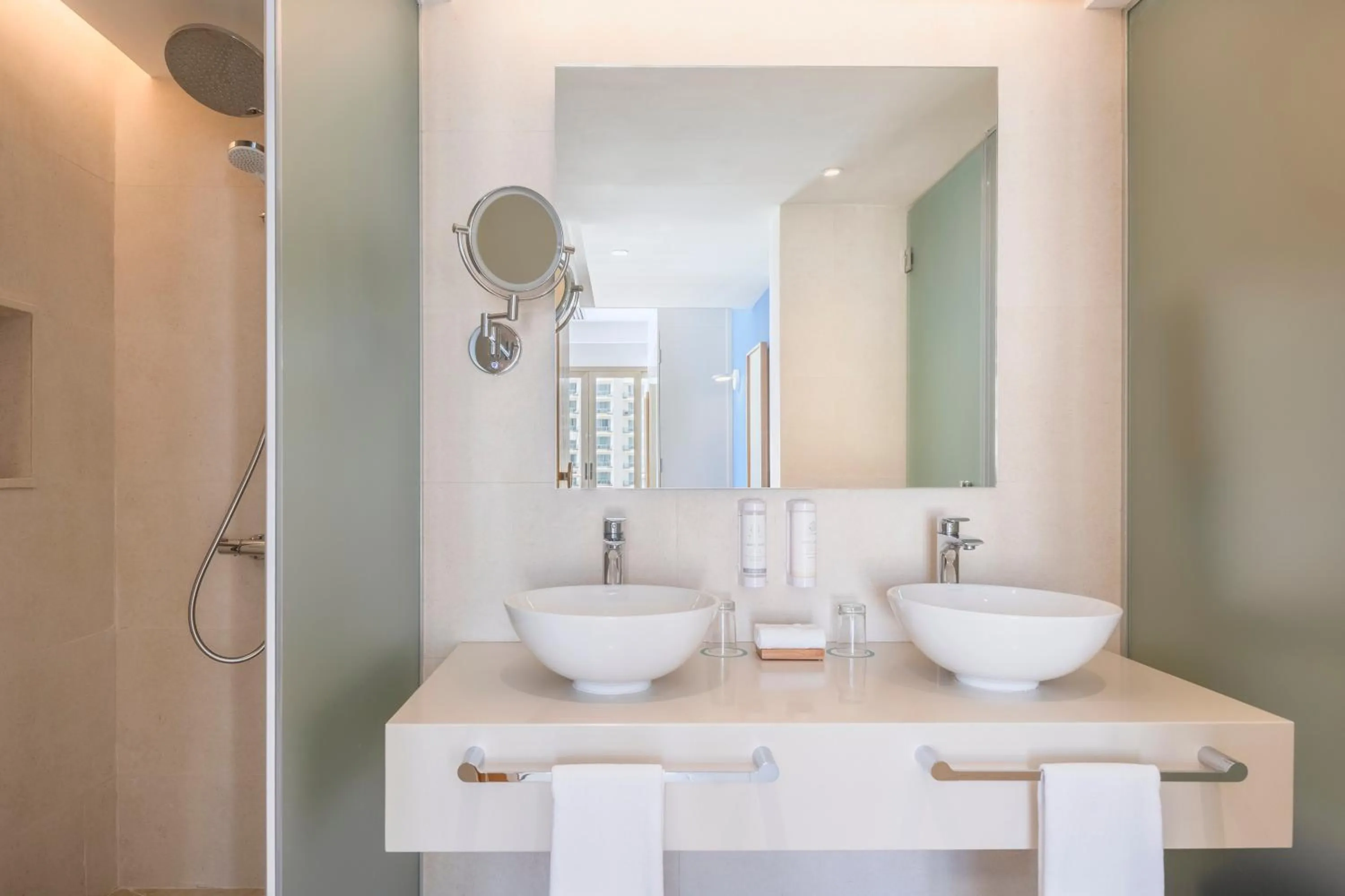 Shower in Iberostar Selection Cancun - All Inclusive