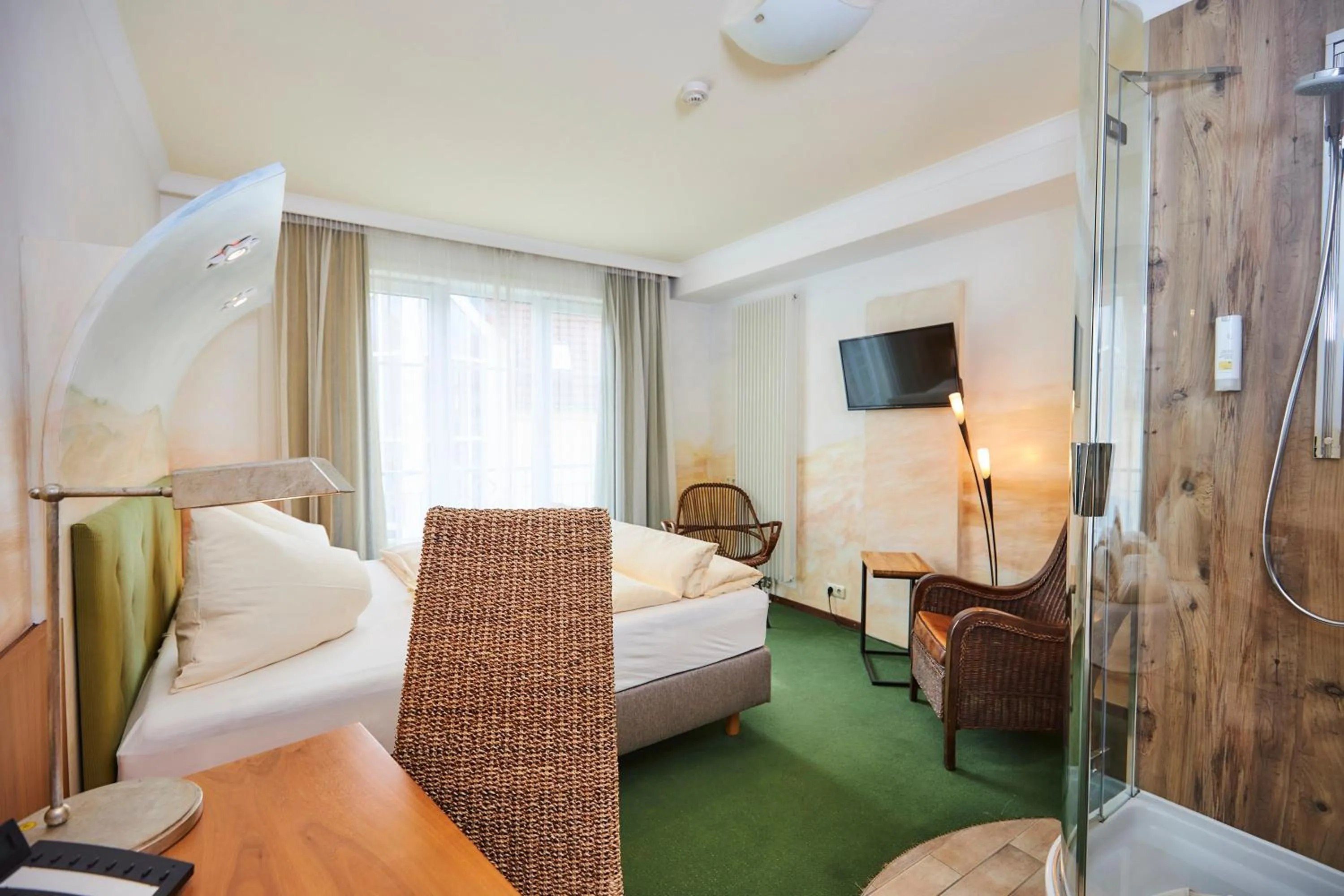 Photo of the whole room, Bed in Flair Hotel Zum Schwarzen Reiter