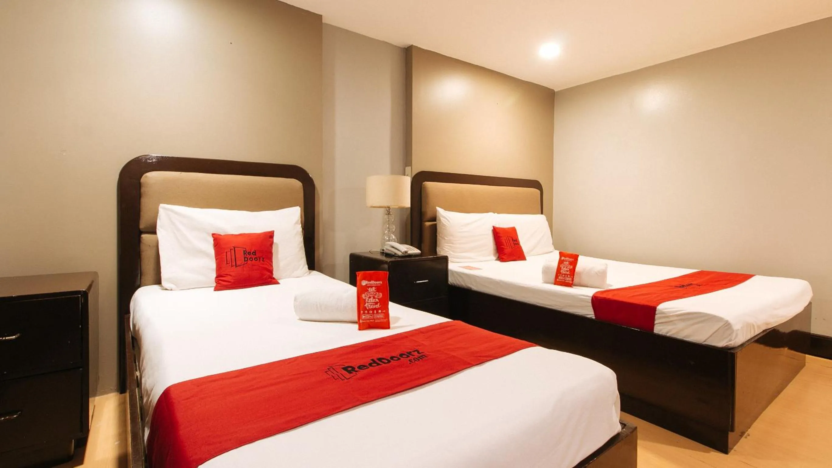 Bed in RedDoorz Plus @ Costa Roca Balamban
