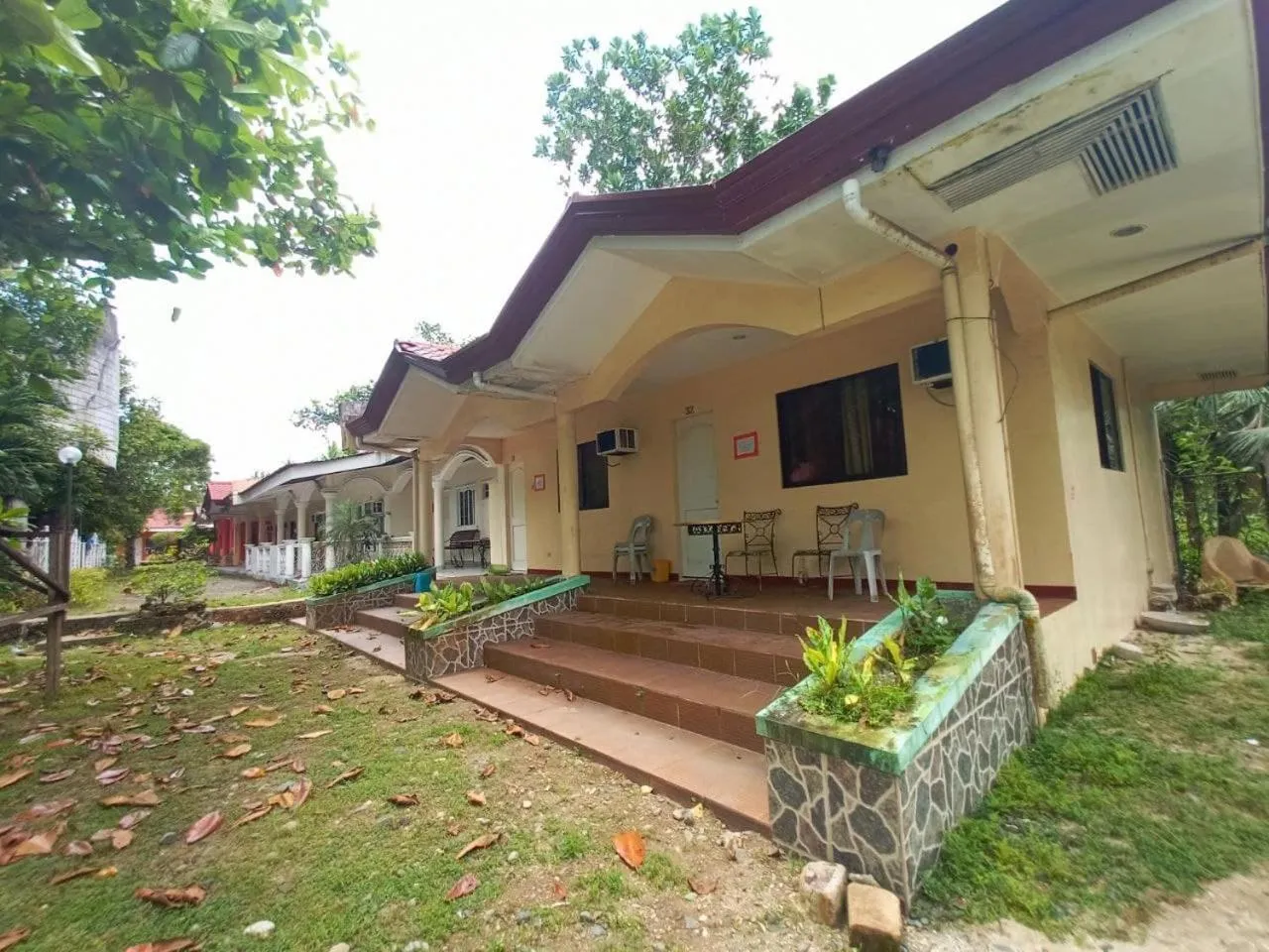 Property building in RedDoorz Plus @ Costa Roca Balamban