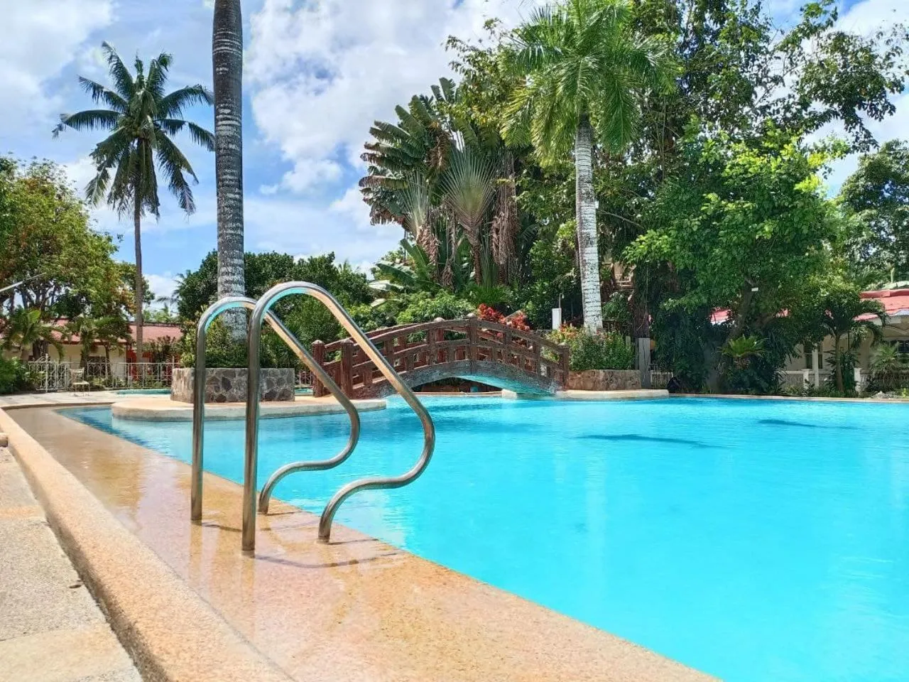 Swimming pool in RedDoorz Plus @ Costa Roca Balamban