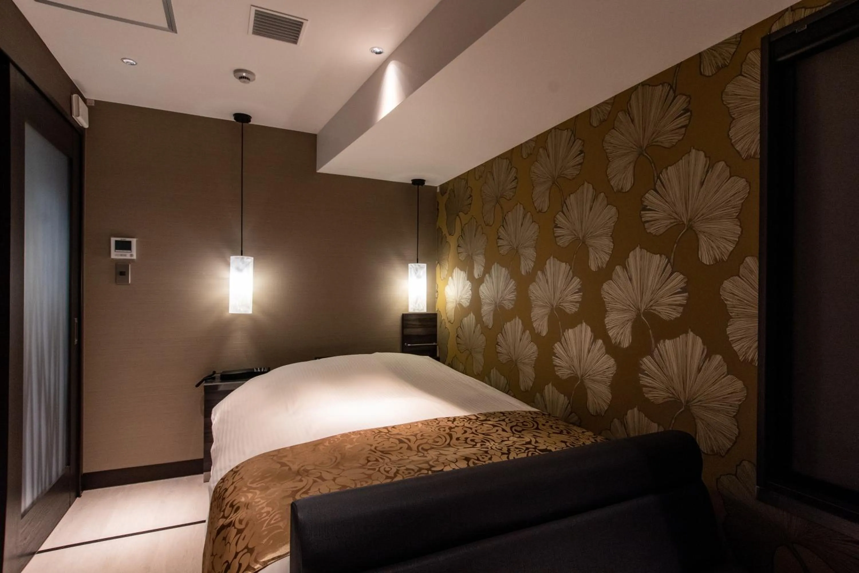 Bed in Hotel Karuta Akasaka -Adult only-