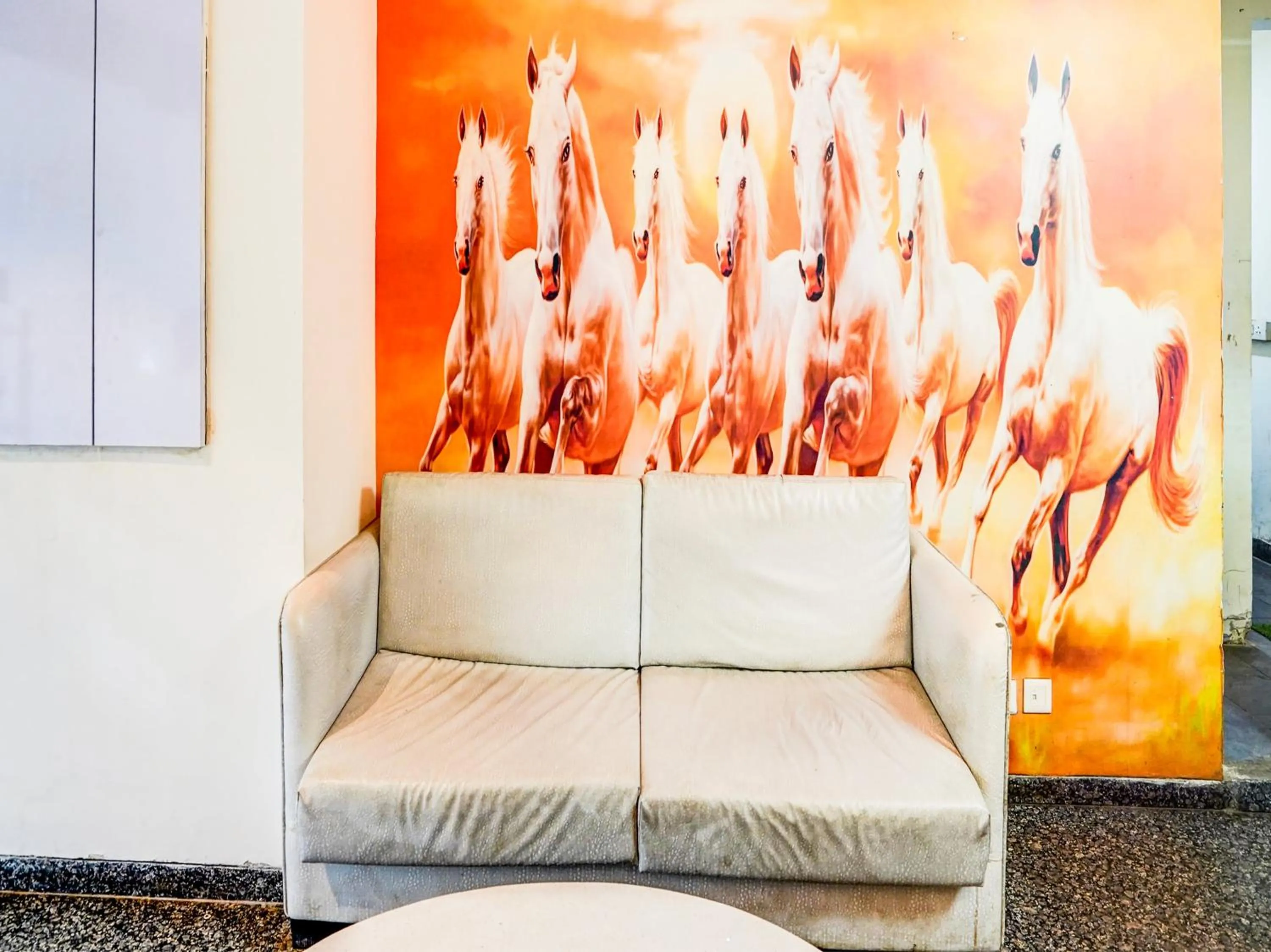 Lobby or reception in Super Townhouse Pitampura West Enclave