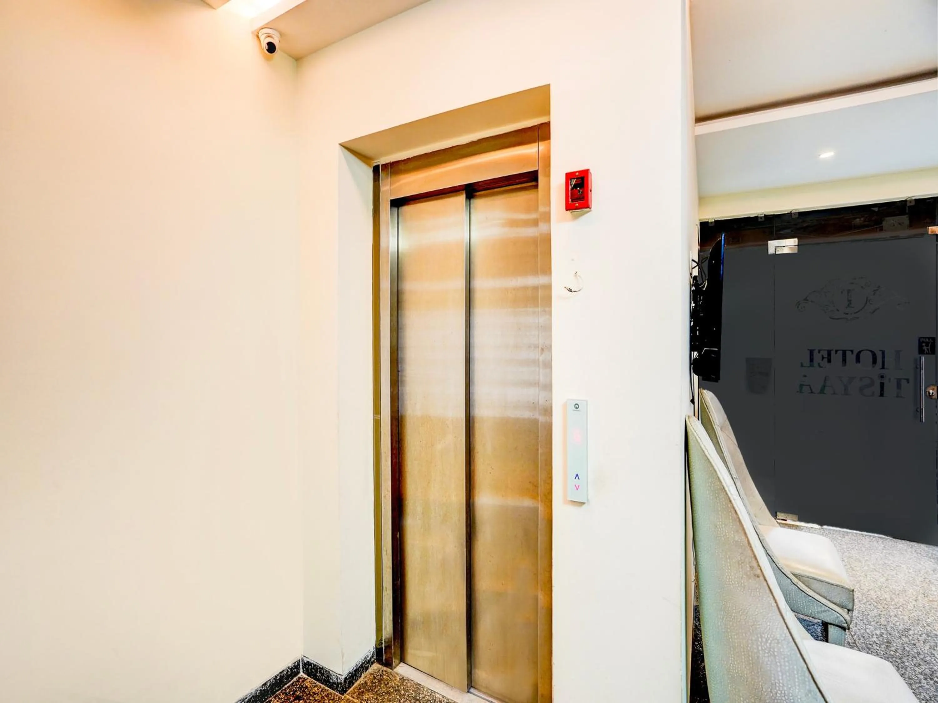 Lobby or reception in Super Townhouse Pitampura West Enclave