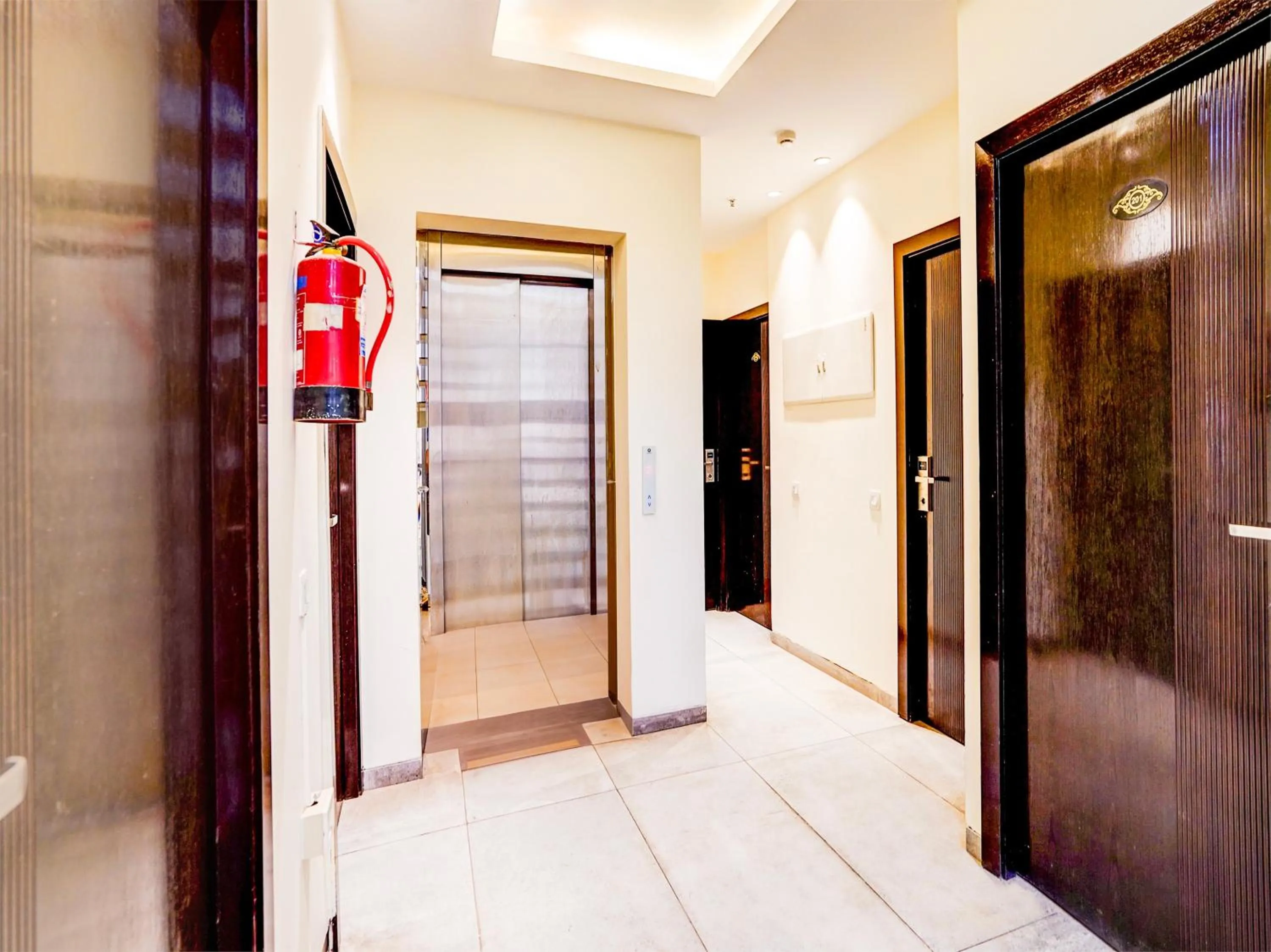 Lobby or reception in Super Townhouse Pitampura West Enclave