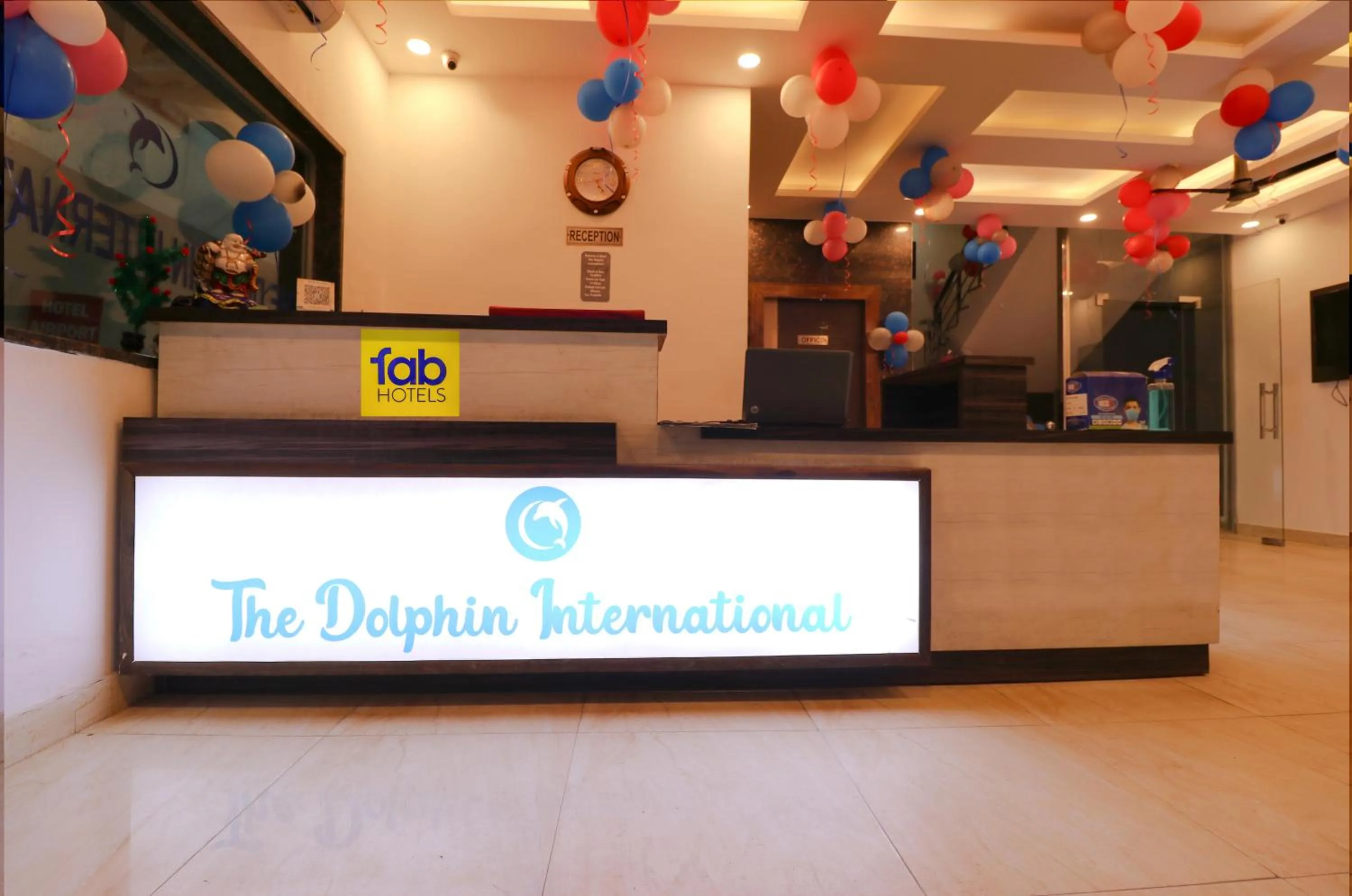 Lobby or reception in FabHotel Dolphin International - Nr IGI Airport New Delhi