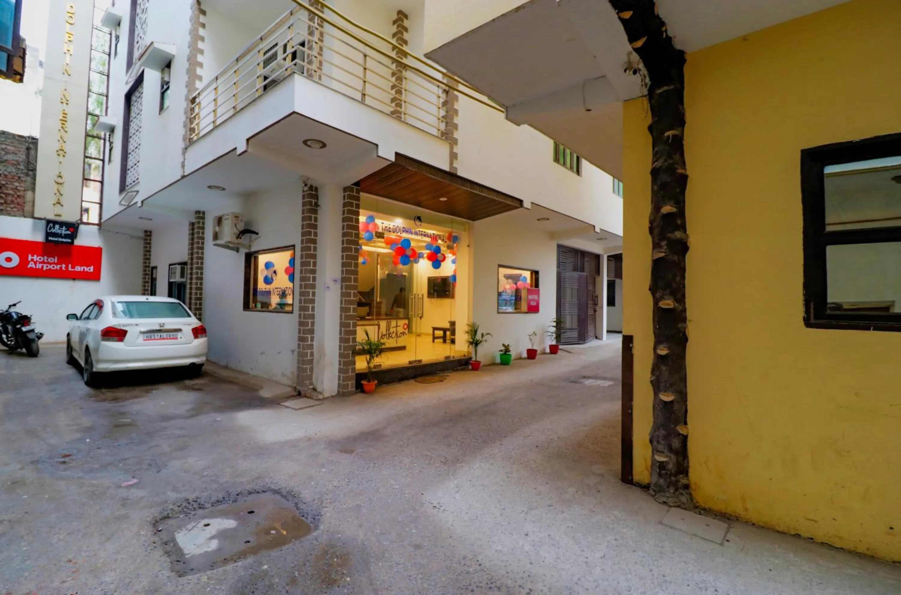 Facade/entrance in FabHotel Dolphin International - Nr IGI Airport New Delhi