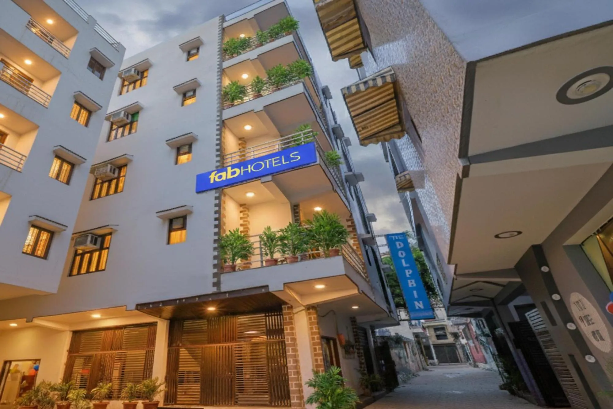 Facade/entrance in FabHotel Dolphin International - Nr IGI Airport New Delhi