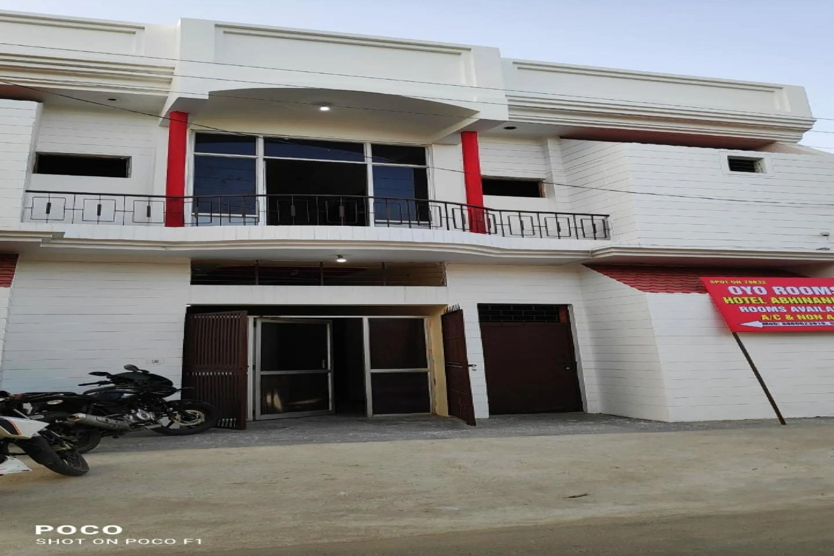 Facade/entrance in SPOT ON Hotel Abhinandan