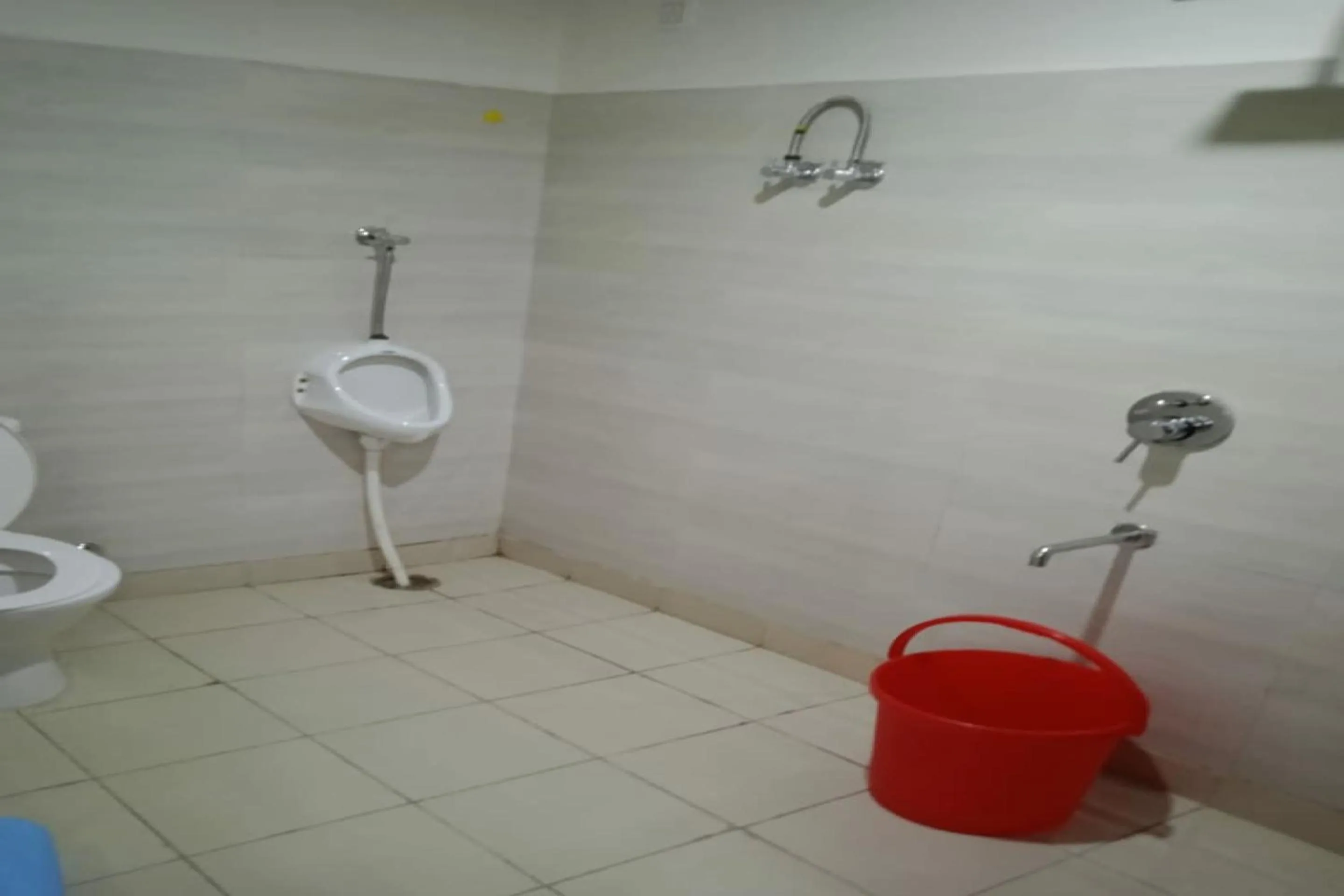 Bathroom in SPOT ON Hotel Abhinandan