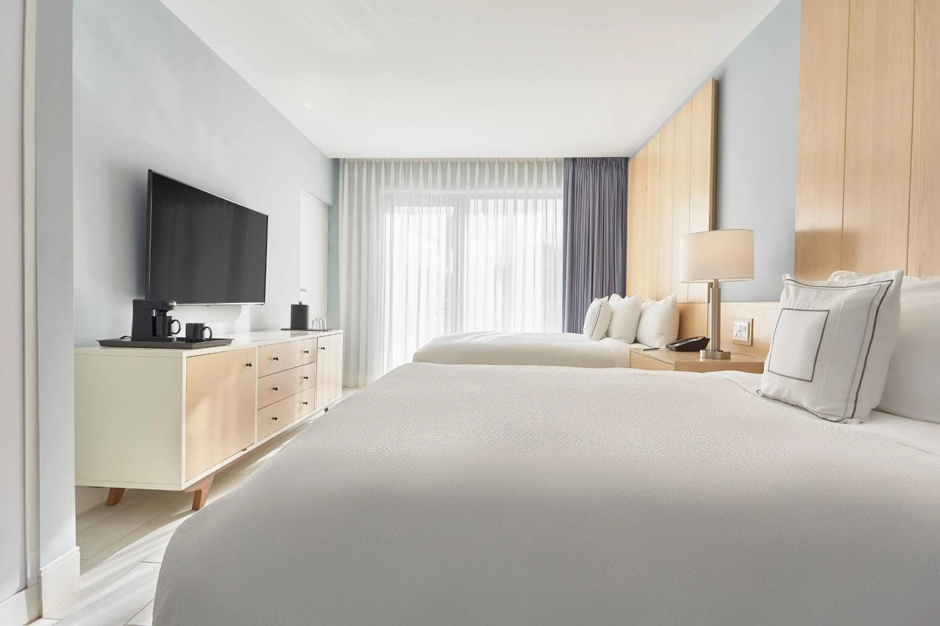 Photo of the whole room, Bed in Courtyard by Marriott Aruba Resort