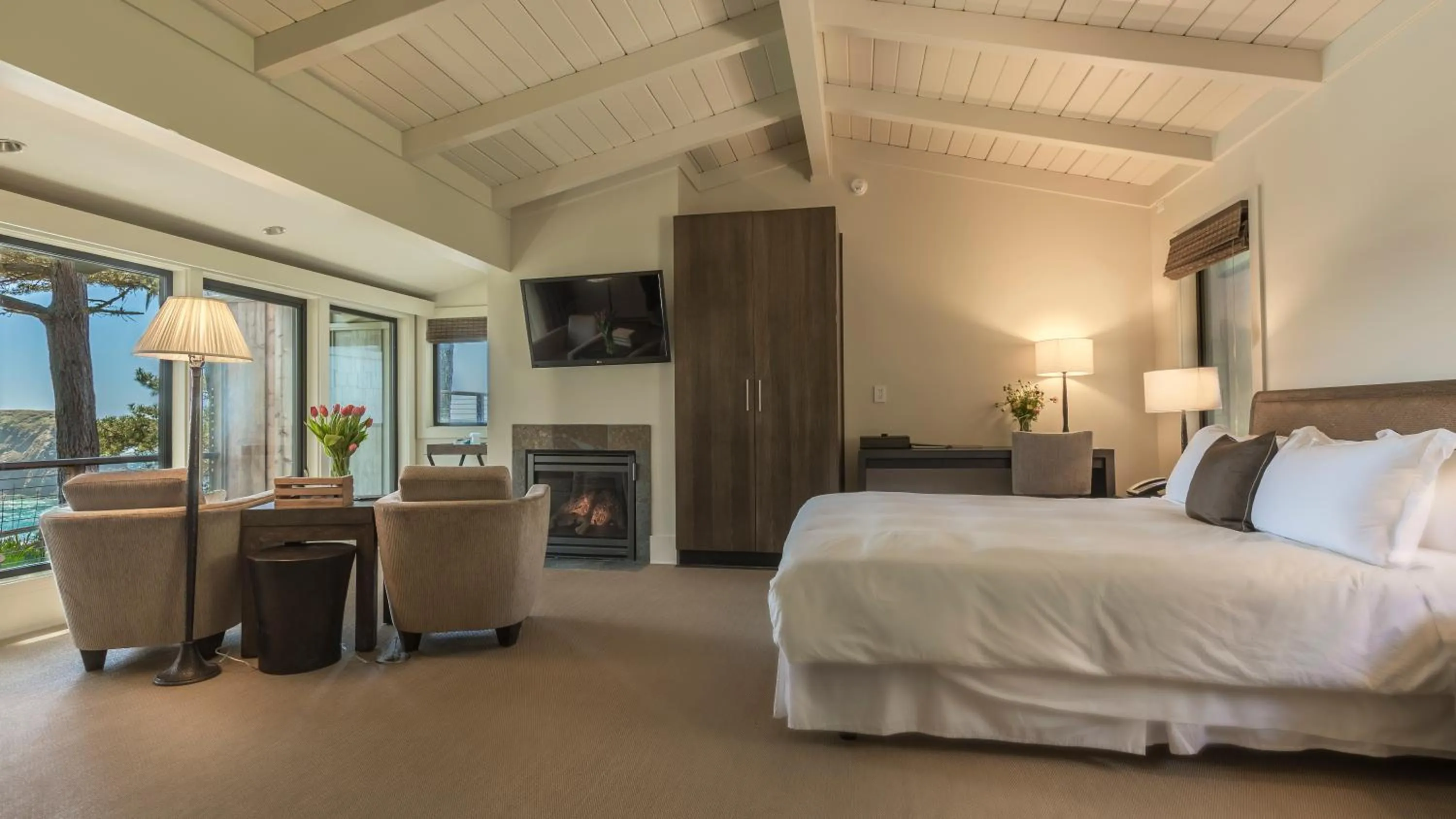 Photo of the whole room, Bed in Heritage House Resort & Spa