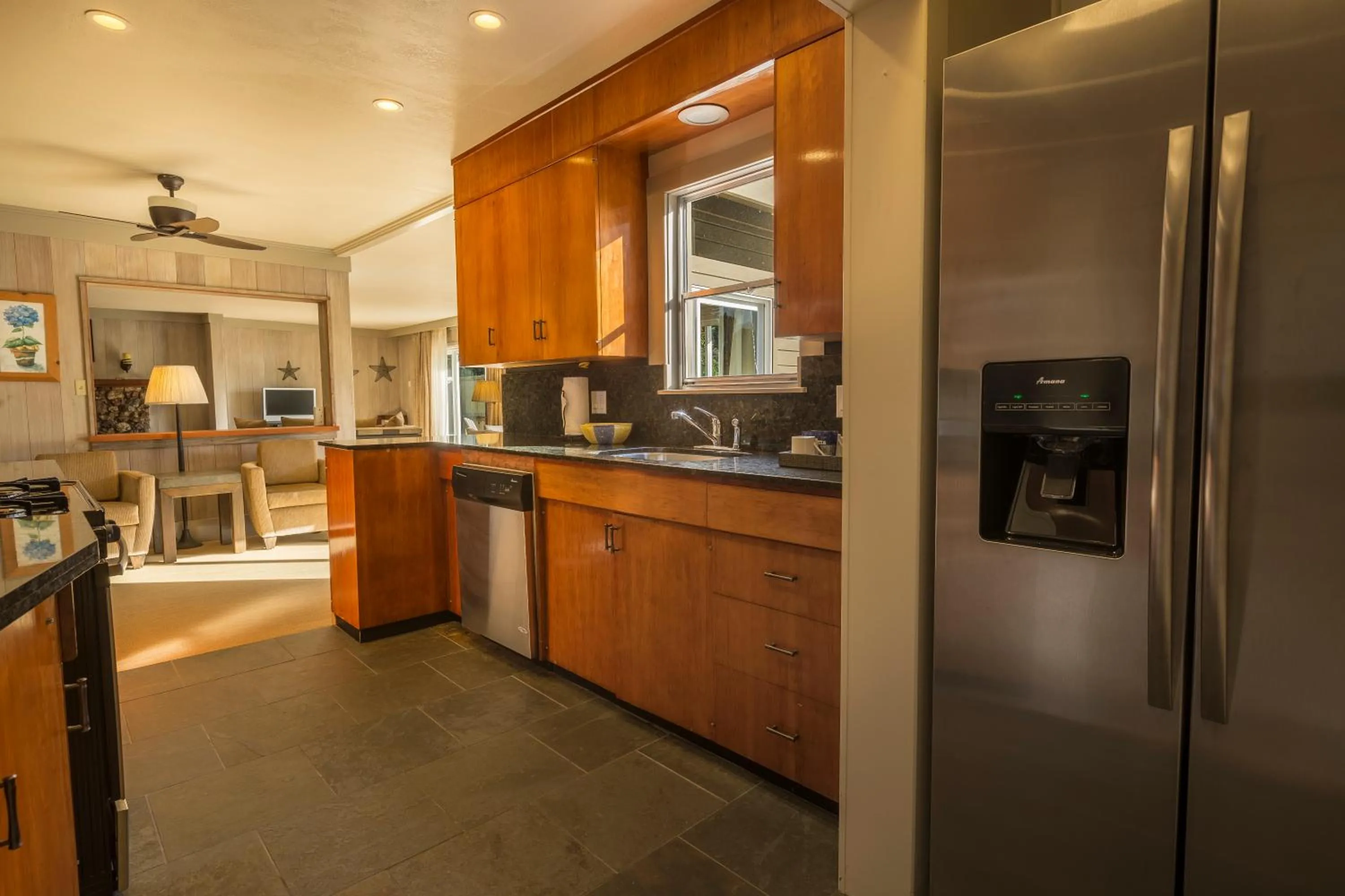 Kitchen or kitchenette in Heritage House Resort & Spa