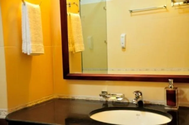 Bathroom in Long Beach Hotel