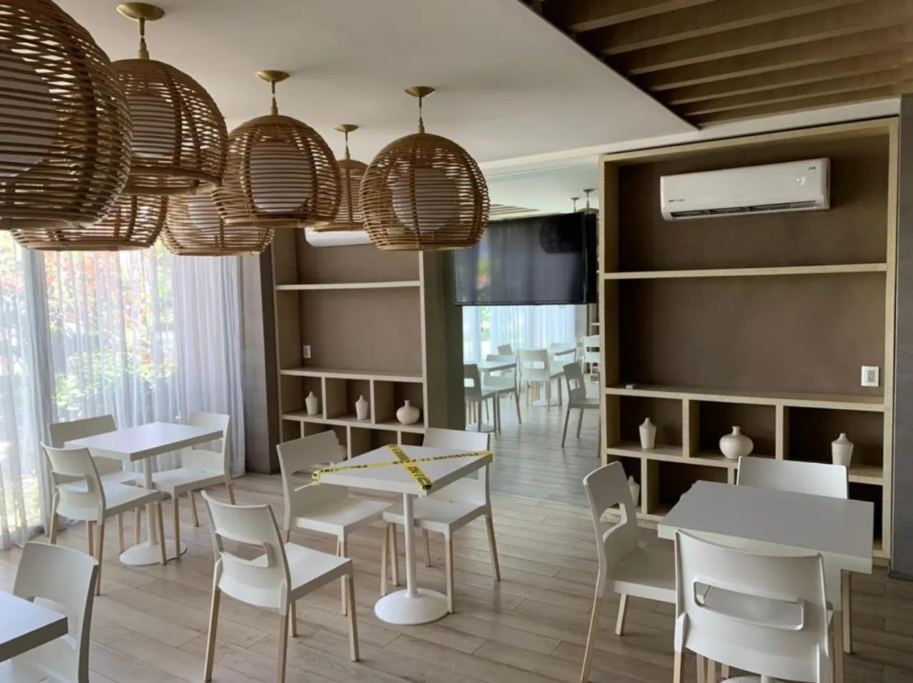Restaurant/places to eat in Motel Okura Villas y Suites