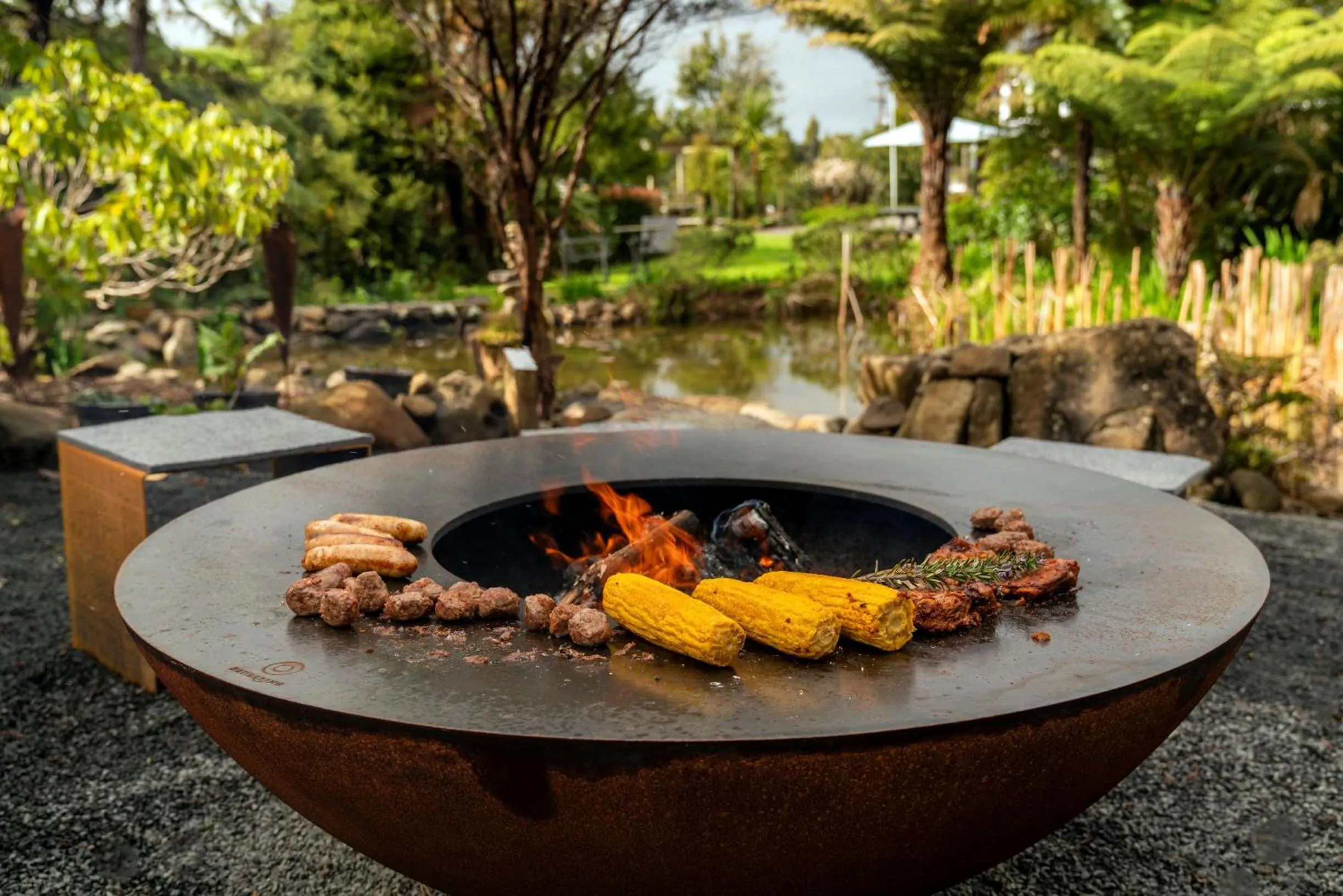 BBQ facilities in Wairua Lodge - Rainforest River Retreat