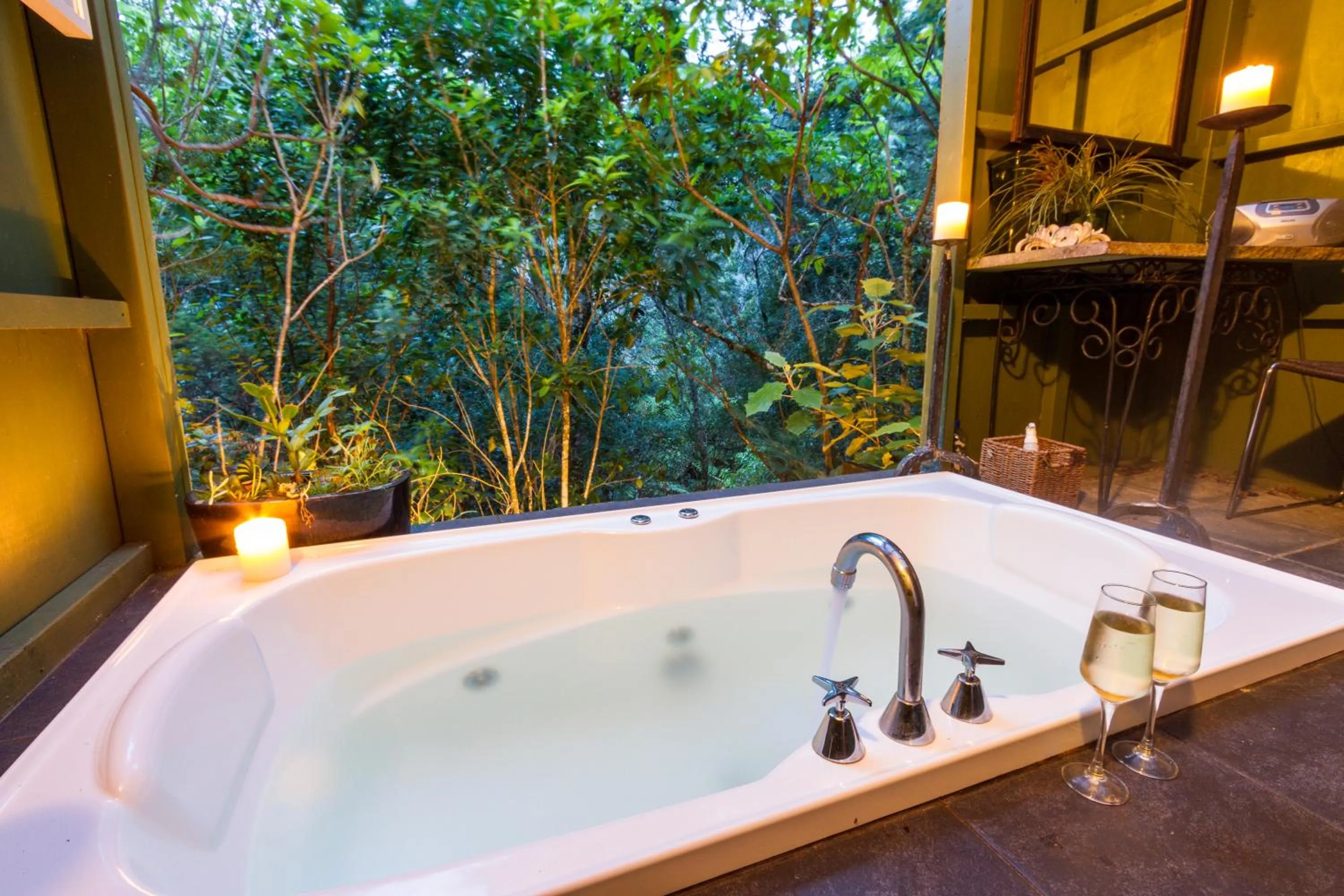 Open Air Bath in Wairua Lodge - Rainforest River Retreat