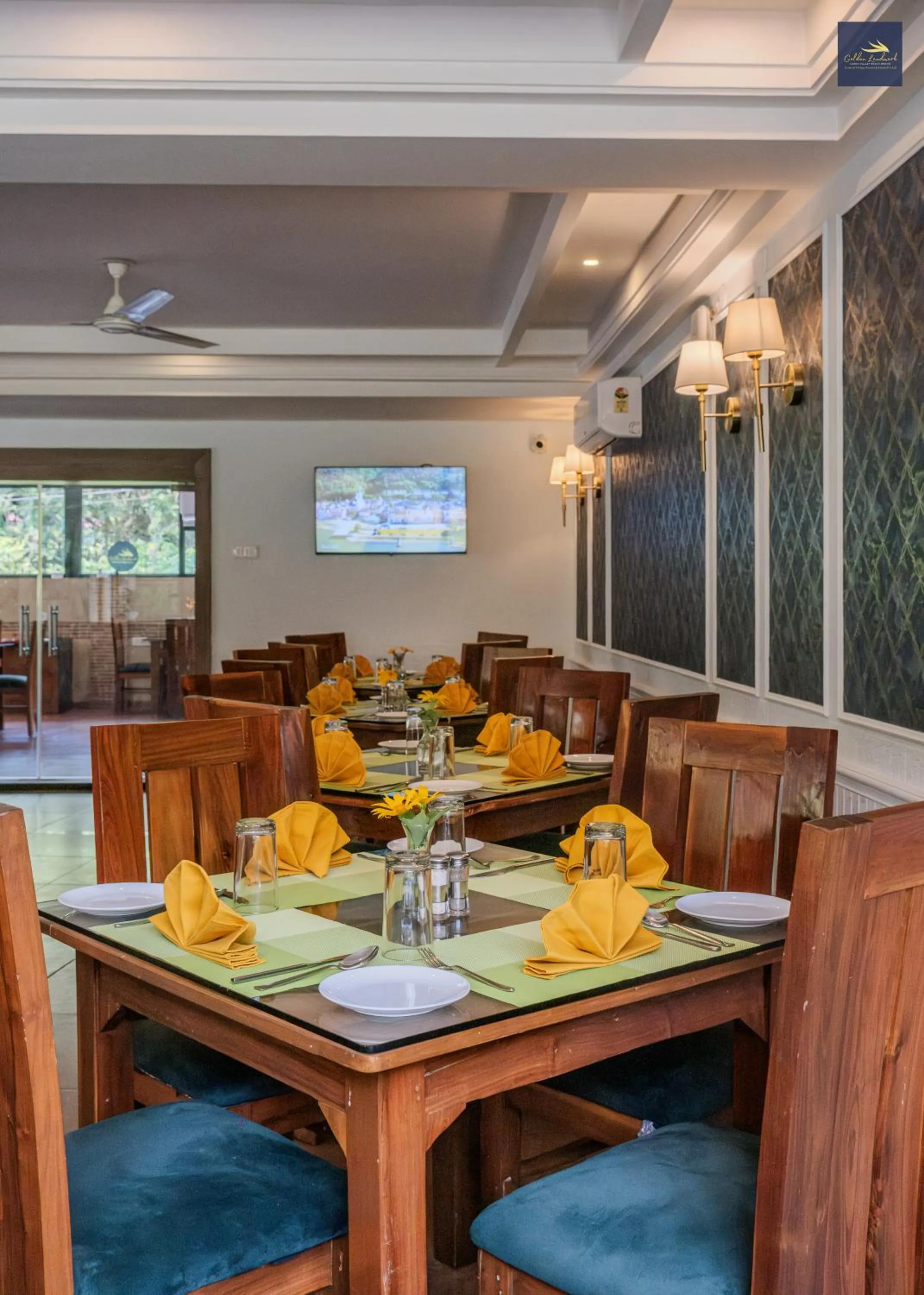 Restaurant/places to eat in Golden Landmark Green Valley Beach Resort