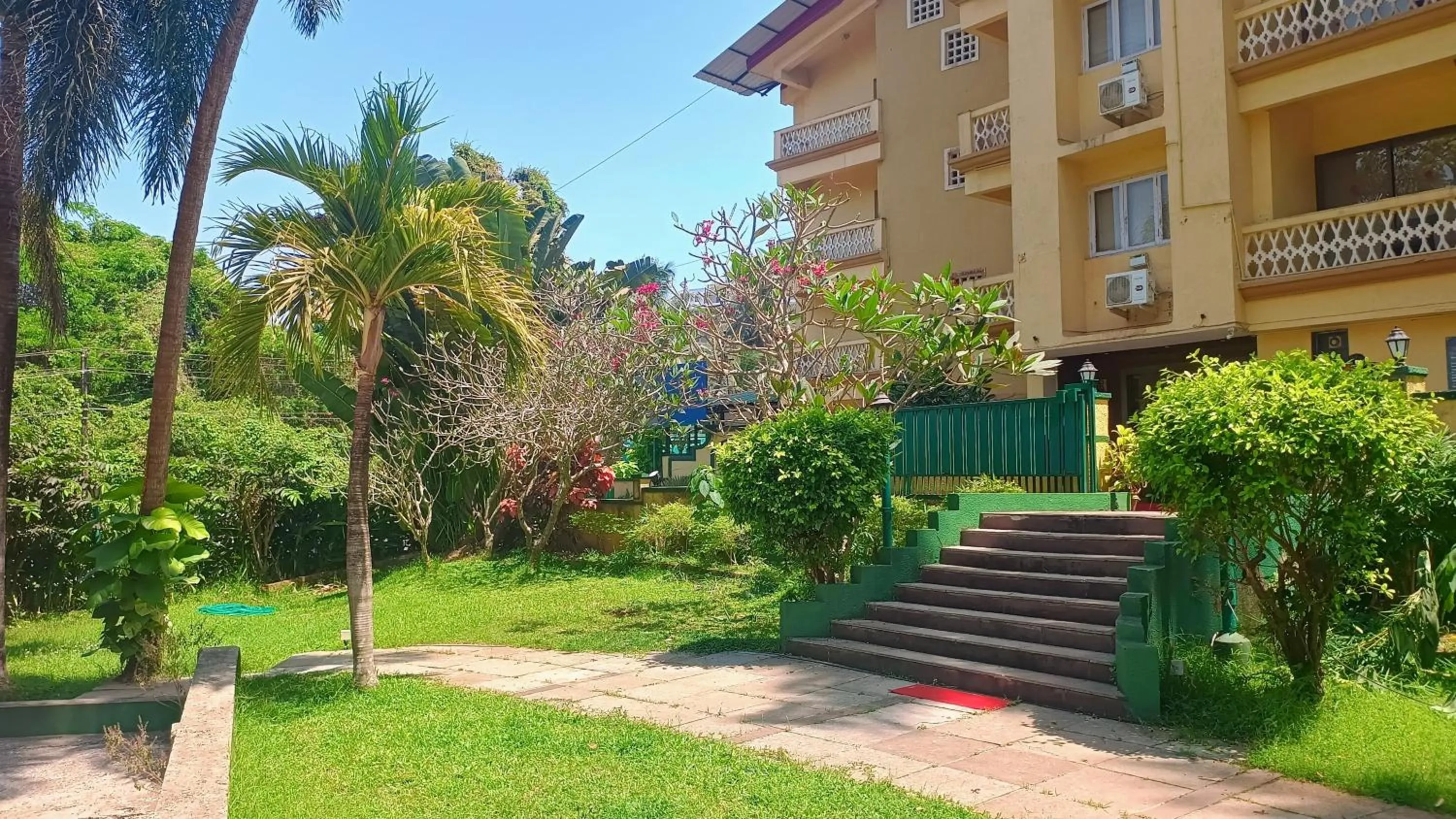 Garden in Golden Landmark Green Valley Beach Resort