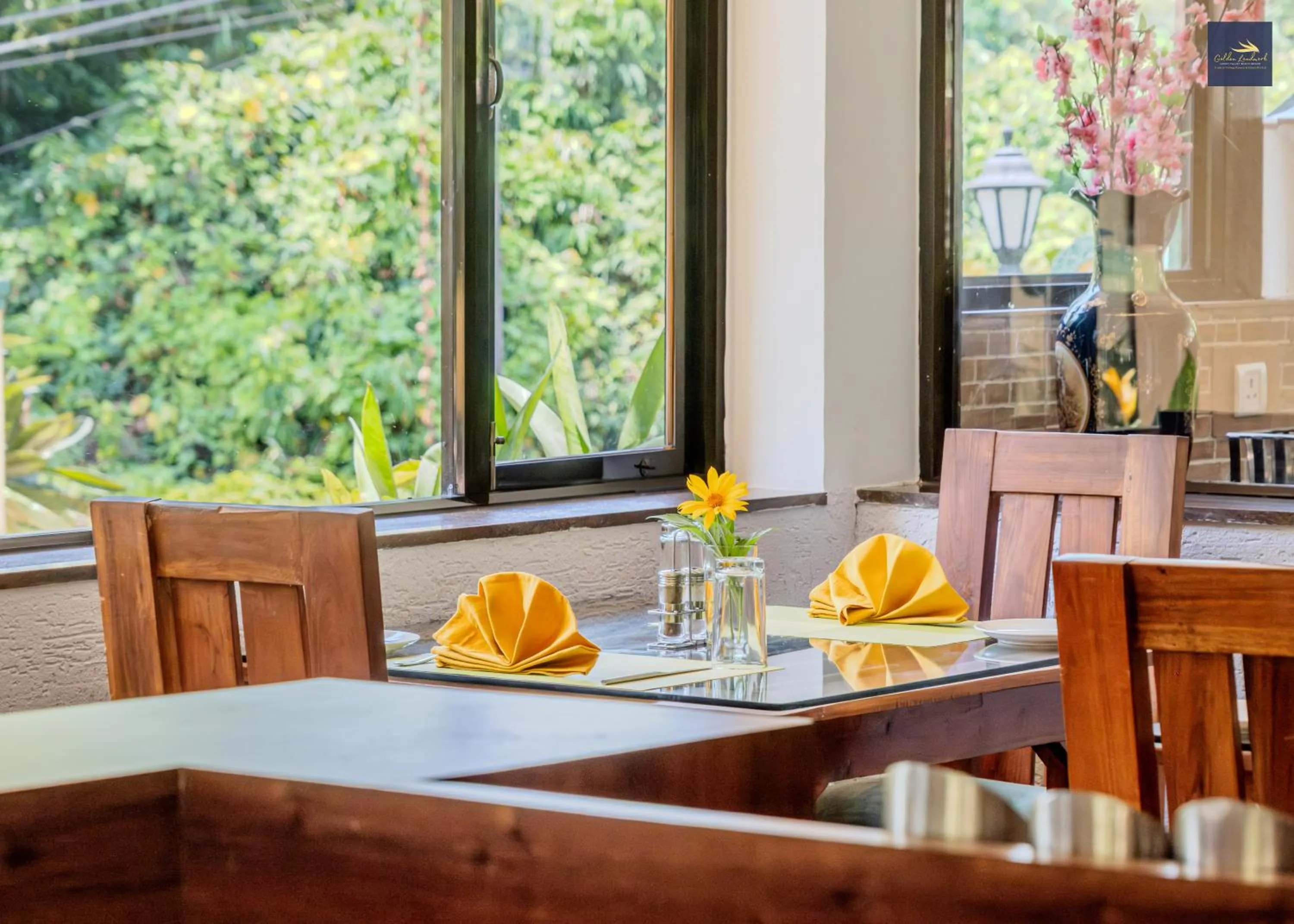 Restaurant/places to eat in Golden Landmark Green Valley Beach Resort