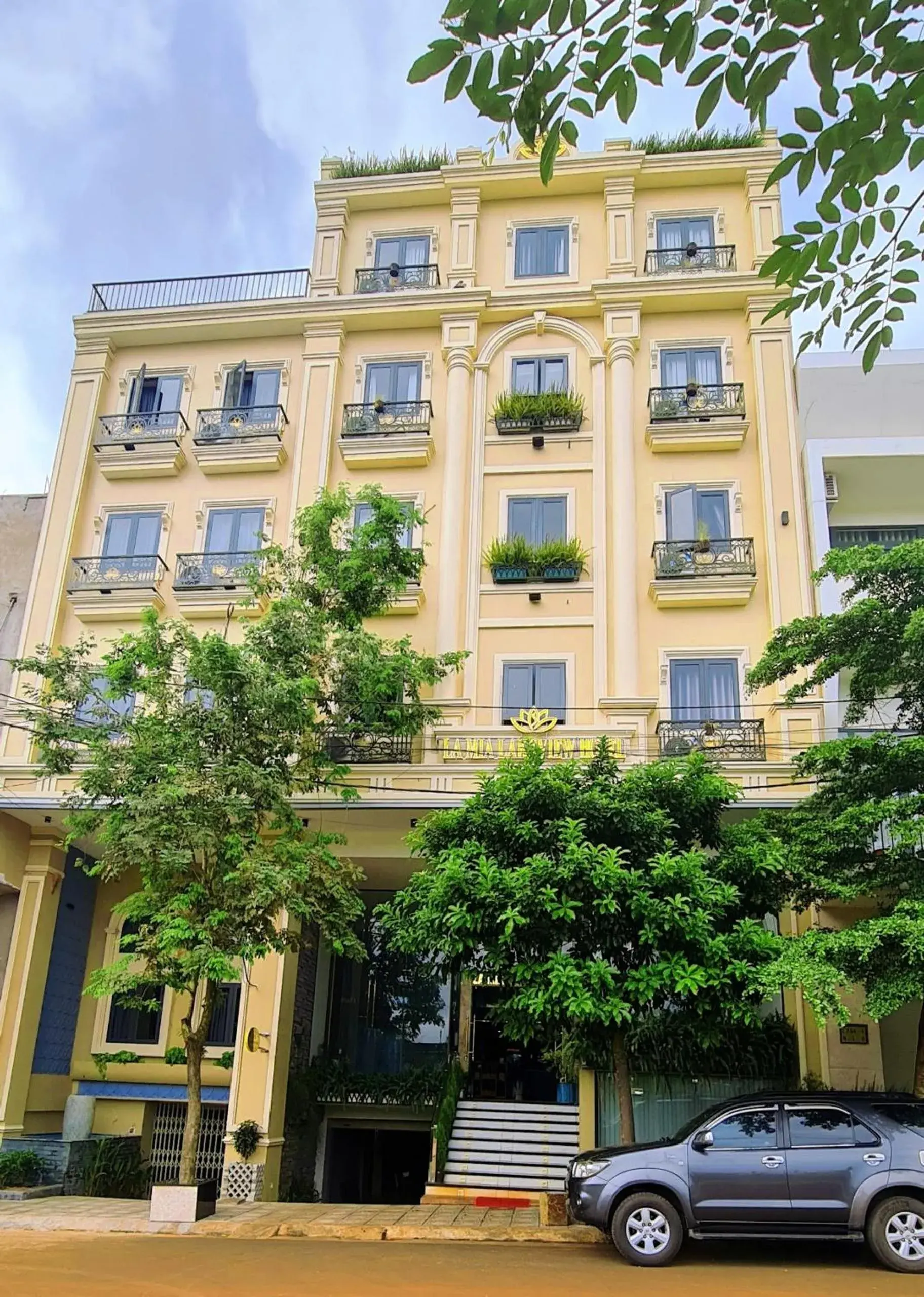 LA MIA Lakeview Hotel LA MIA Lakeview Hotel