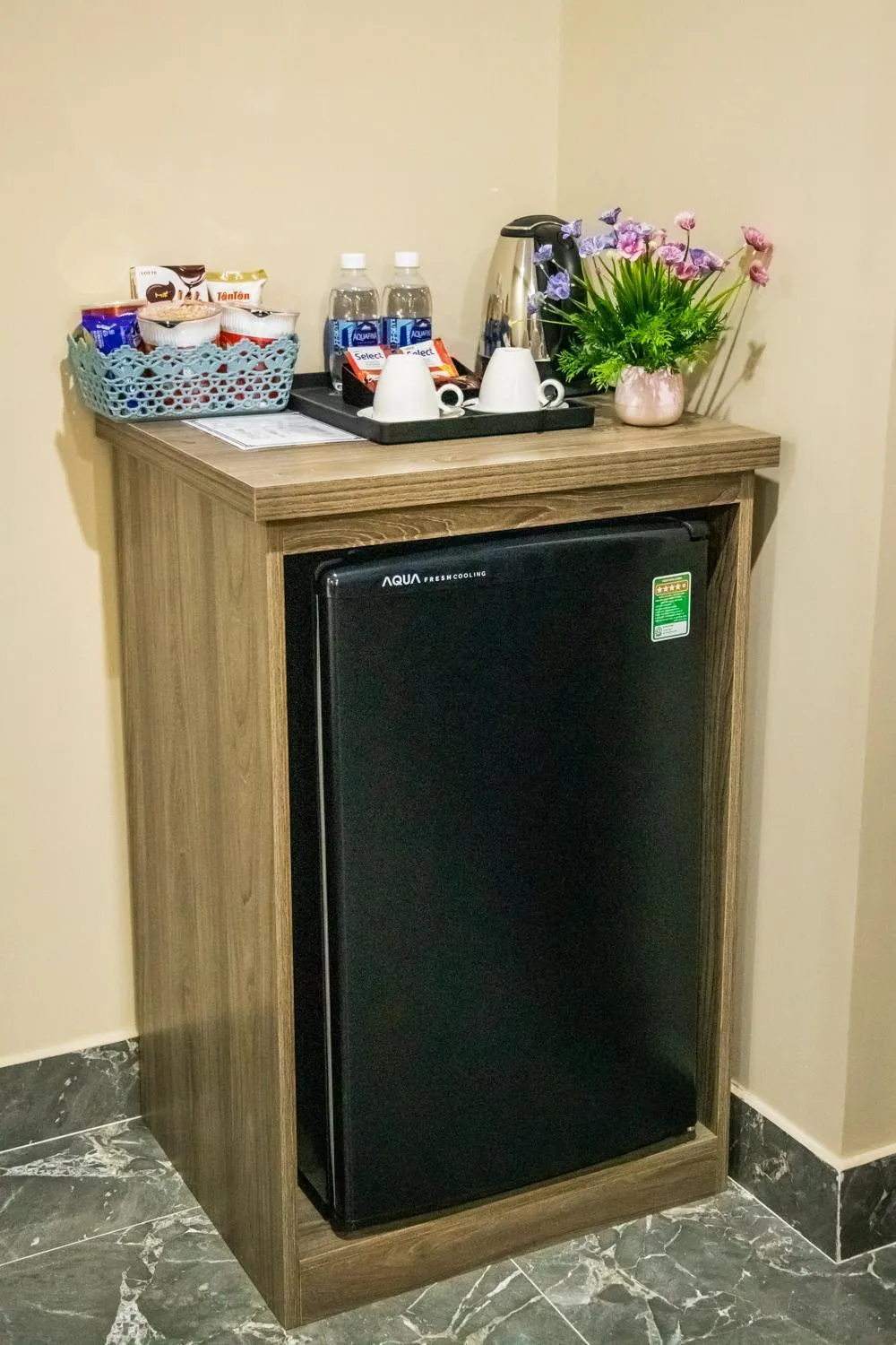 LA MIA Lakeview Hotel