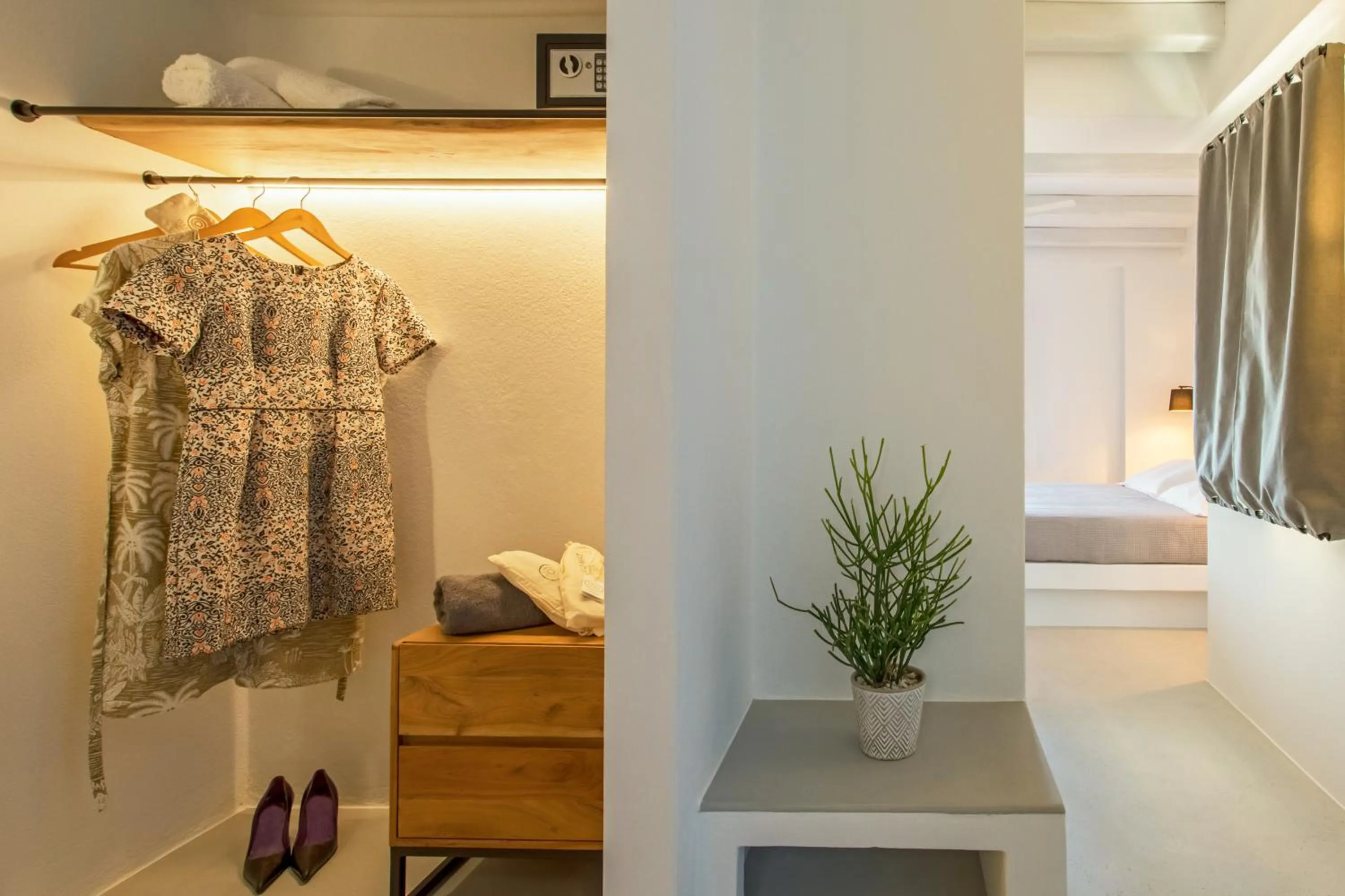 Decorative detail, Bed in Paros Cape Suites