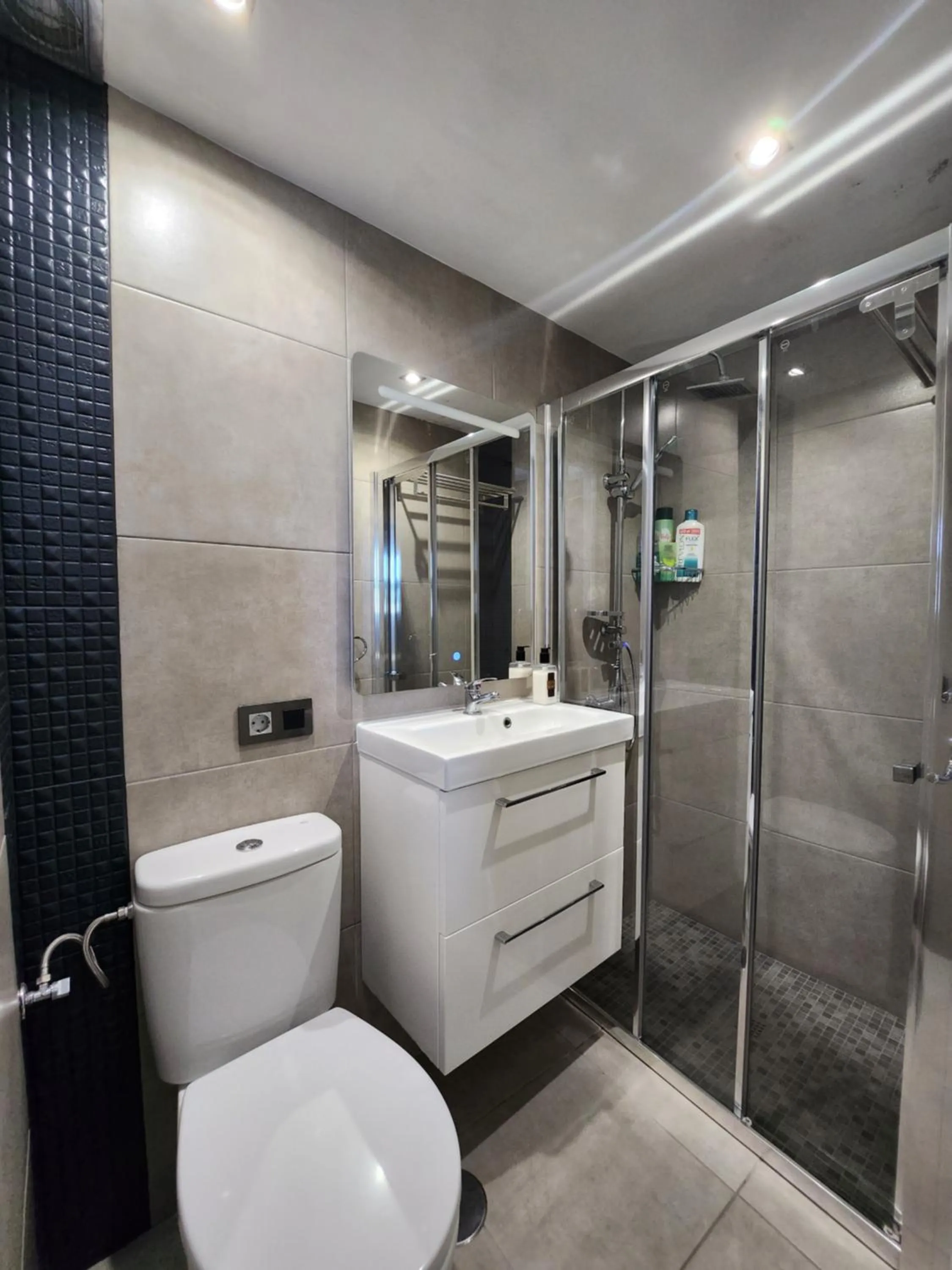 Shower in Salvia BnB, Habitaciones con Banos Privados