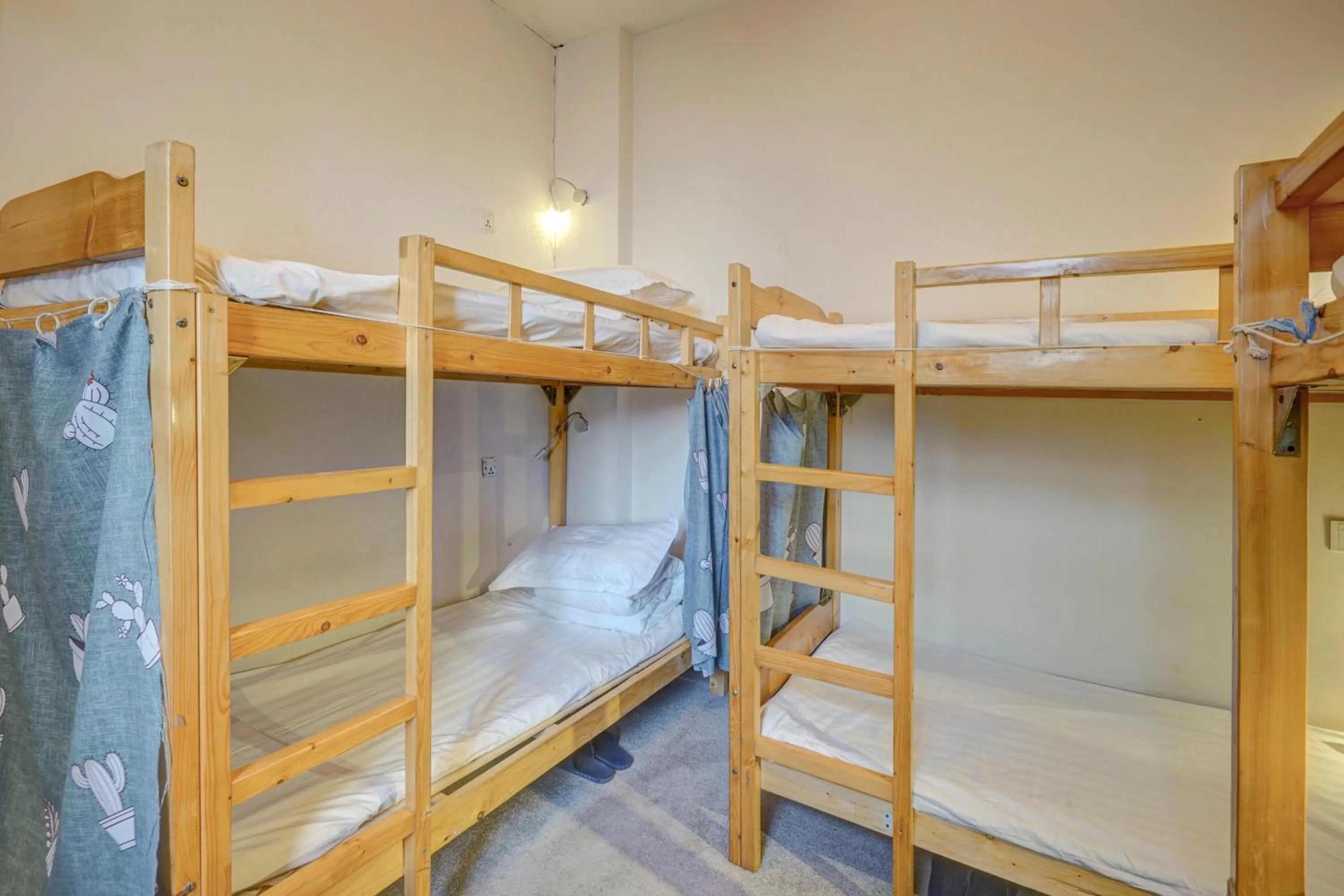 bunk bed, Bed in Harbin Hash International Youth Hostel Harbin West Station