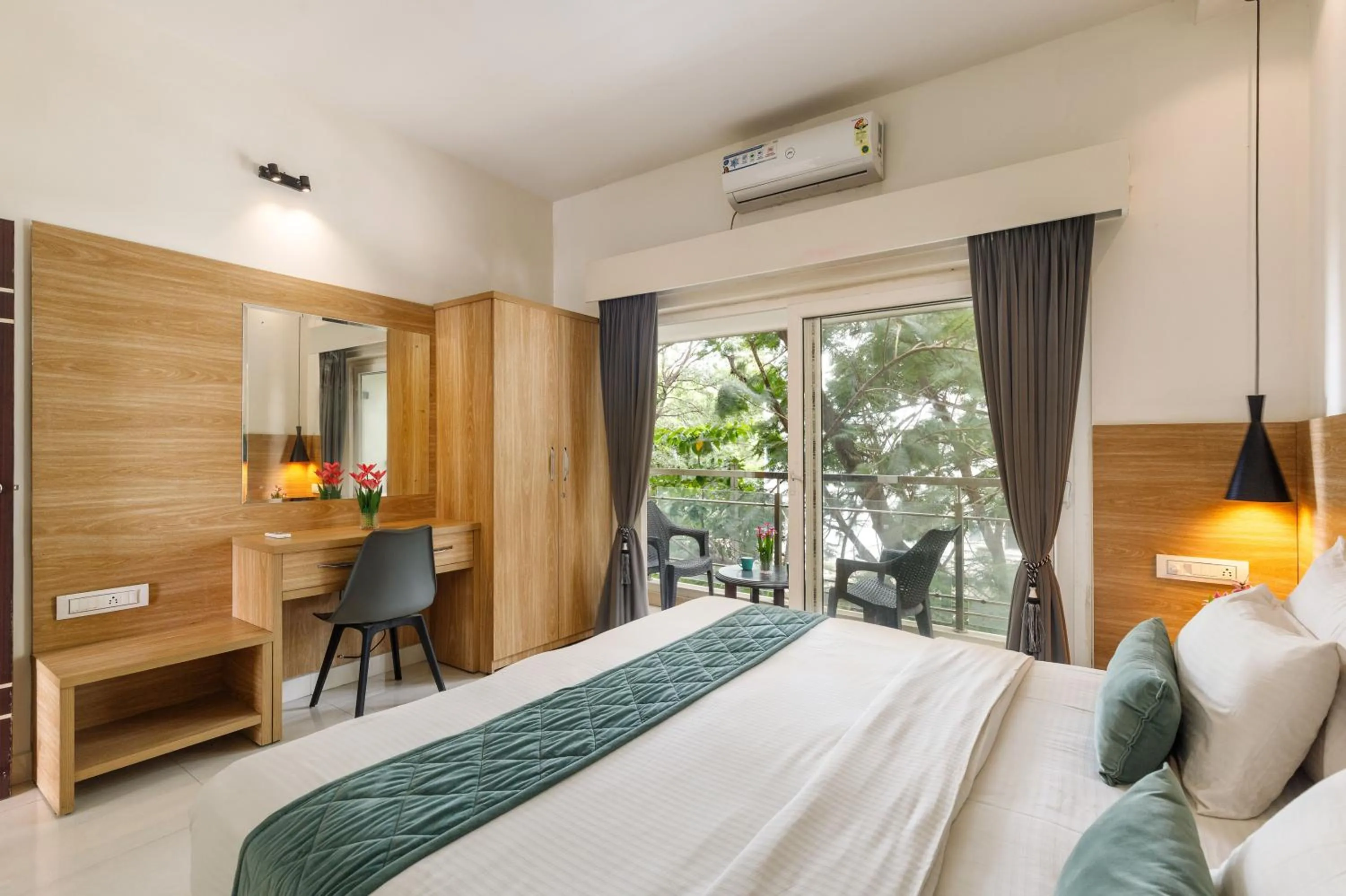 Bed in Eiffel Suites - Kammanahalli