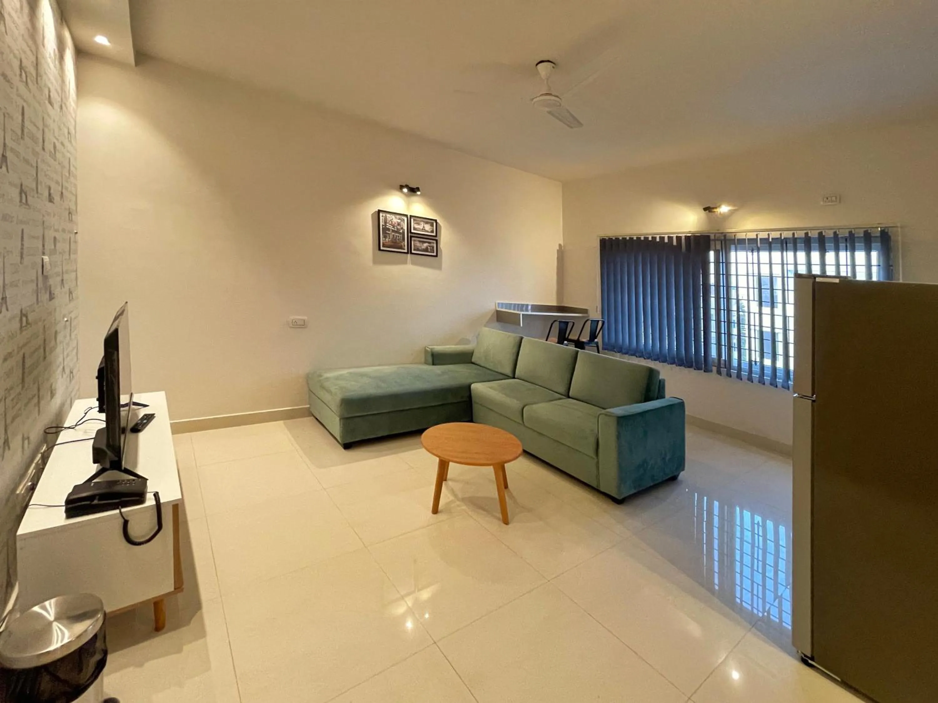 Living room in Eiffel Suites - Kammanahalli