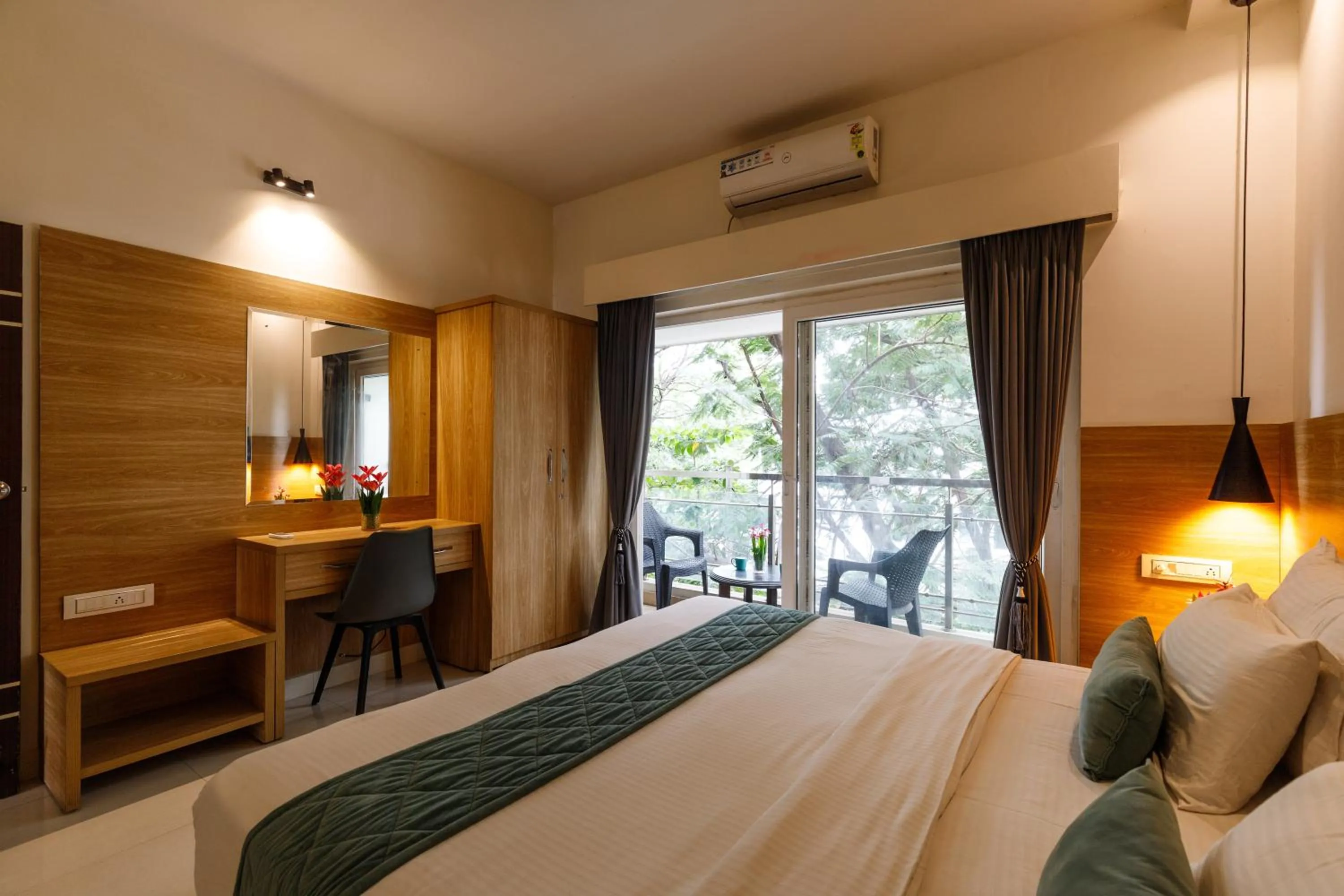 Bed in Eiffel Suites - Kammanahalli