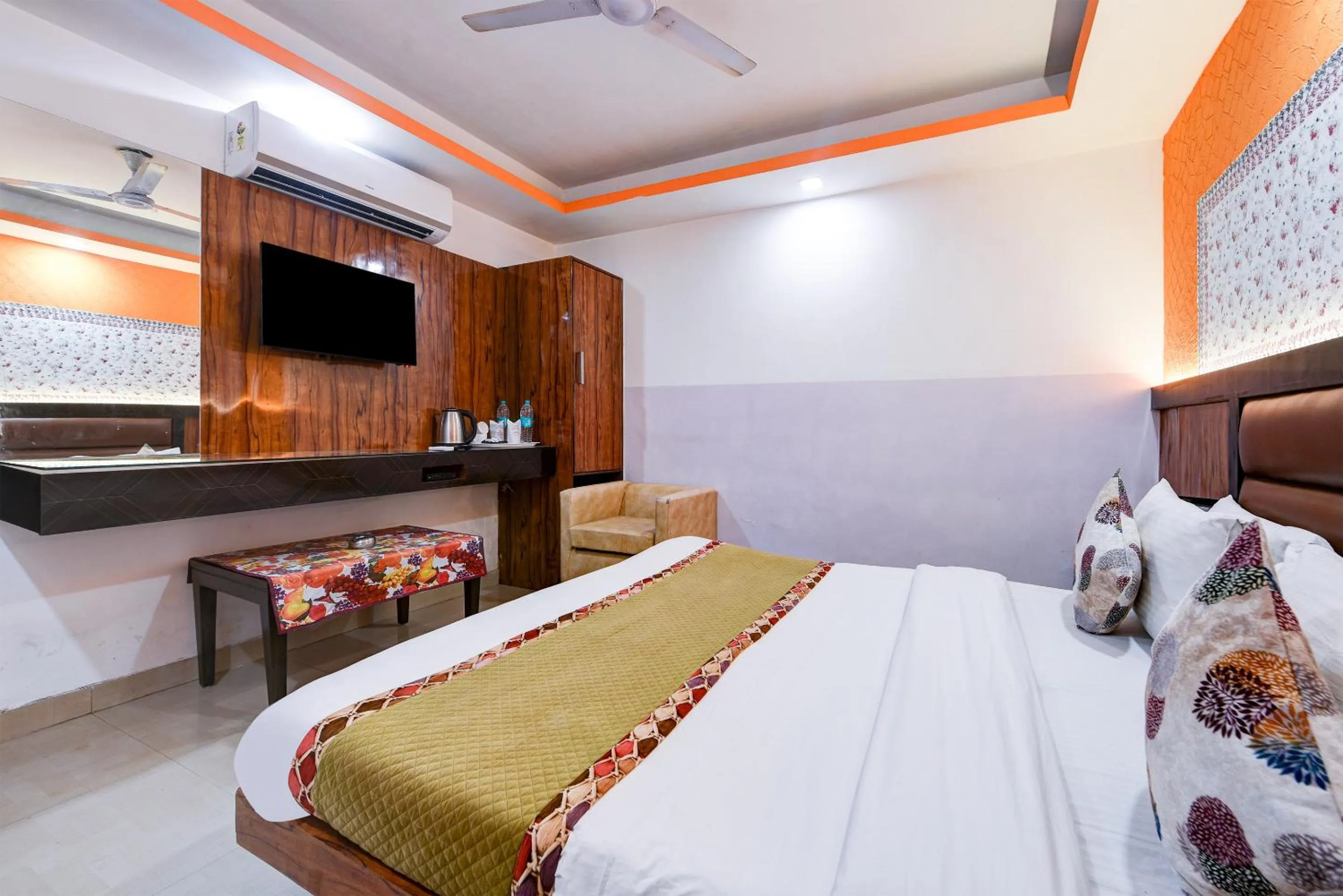 Bedroom, Bed in Hotel Shri Vinayak in City Centre at New Delhi Railway Station-By RCG Hotels